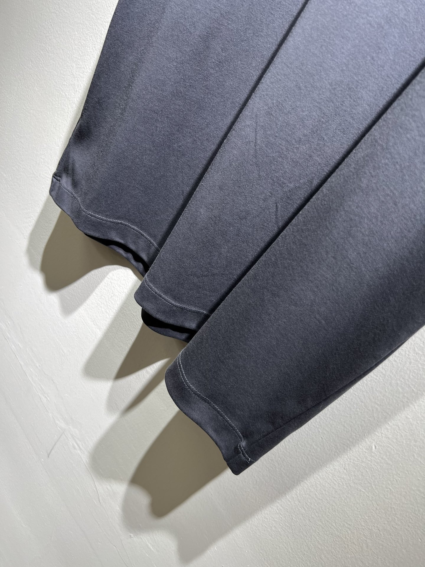 BALENCI*GA巴黎*家 2026春夏新款男女同款👫短袖T恤！走秀图案时尚休闲短袖T恤衫！设计log