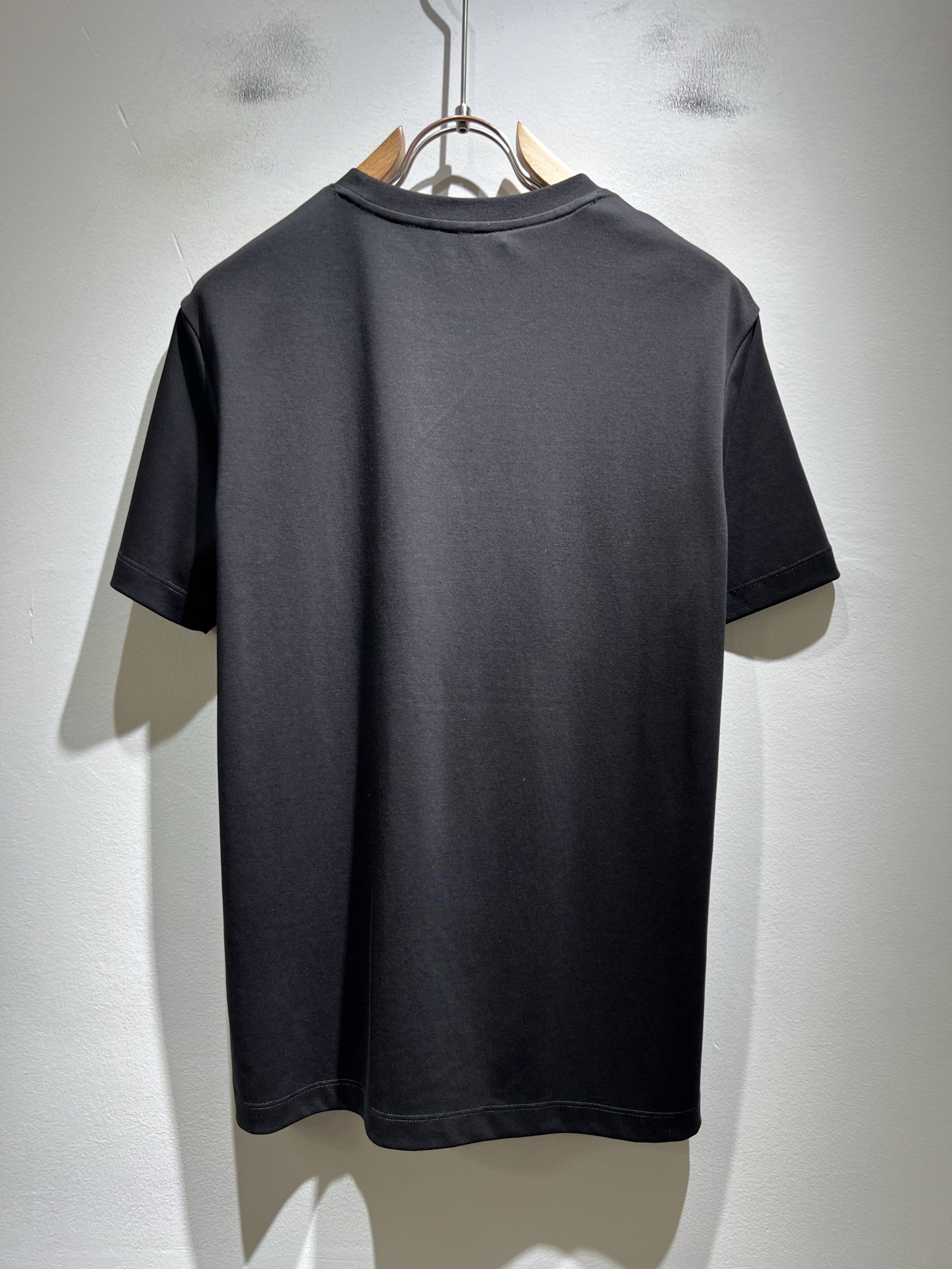 BALENCI*GA巴黎*家 2026春夏新款男女同款👫短袖T恤！走秀图案时尚休闲短袖T恤衫！设计log