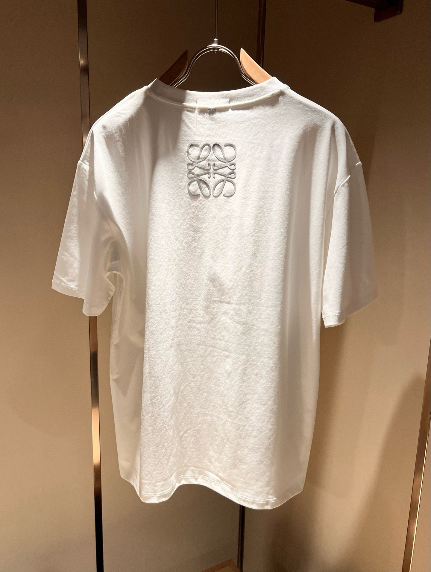 LOE*WE罗*威 2026春夏新款男女同款👫短袖T恤，意大利原厂订单渠道，极具个性高级风，标志logo