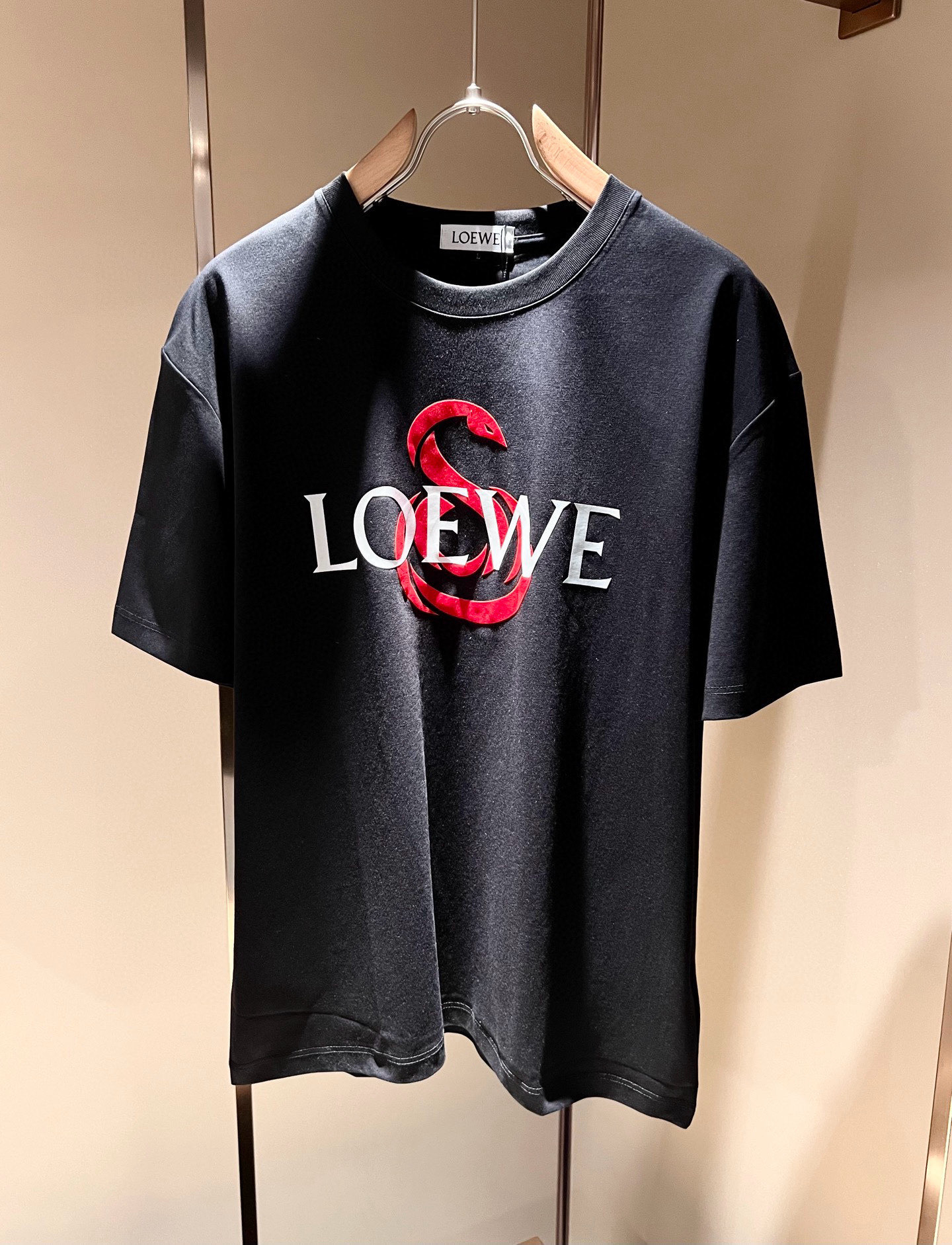 LOE*WE罗*威 2026春夏新款男女同款👫短袖T恤，意大利原厂订单渠道，极具个性高级风，标志logo