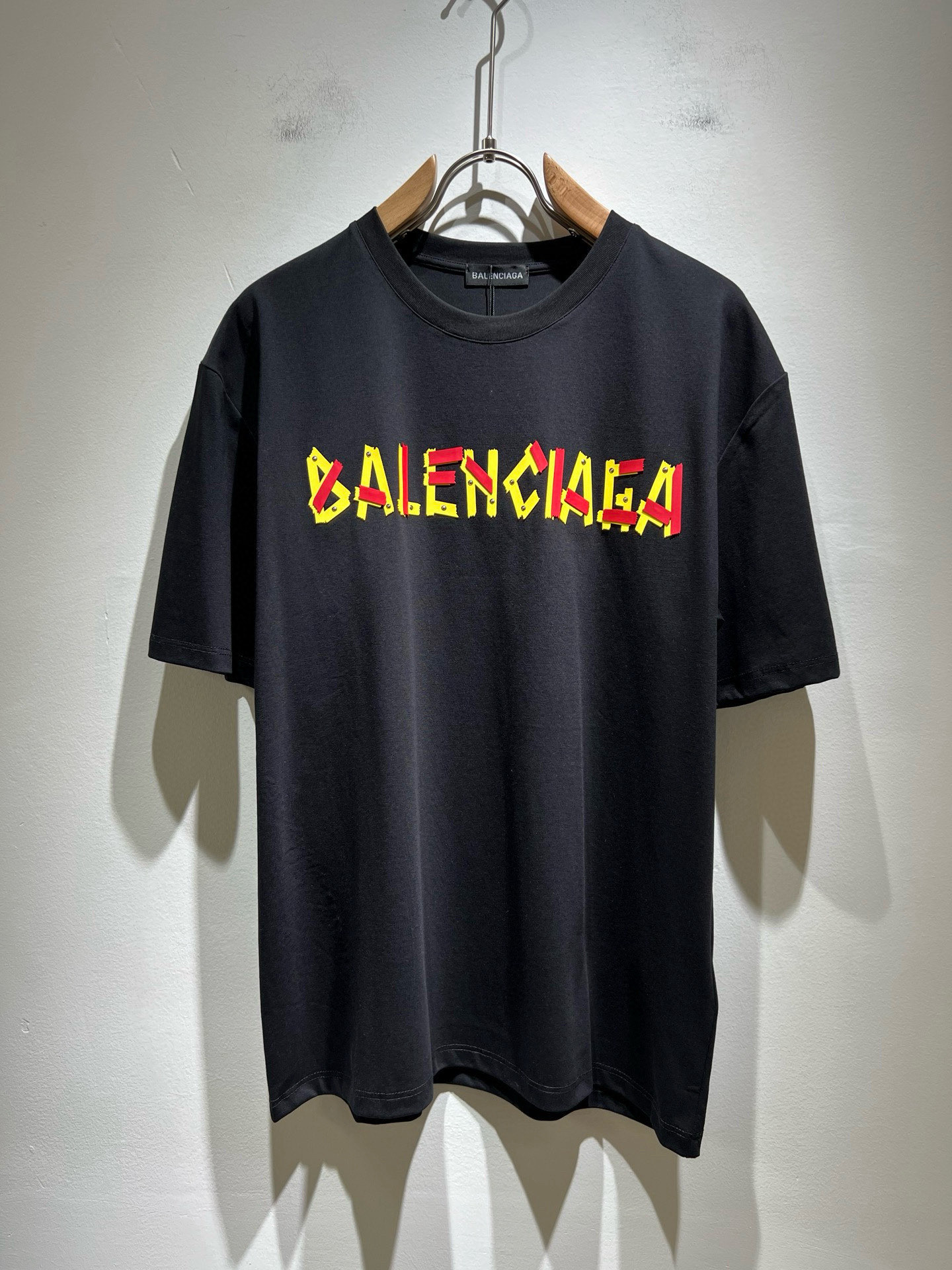 BALENCIA*巴黎*家 2026春夏新款男女同情侣款👫休闲宽松棉质圆领短袖T恤衫！贸易公司渠道稀出，