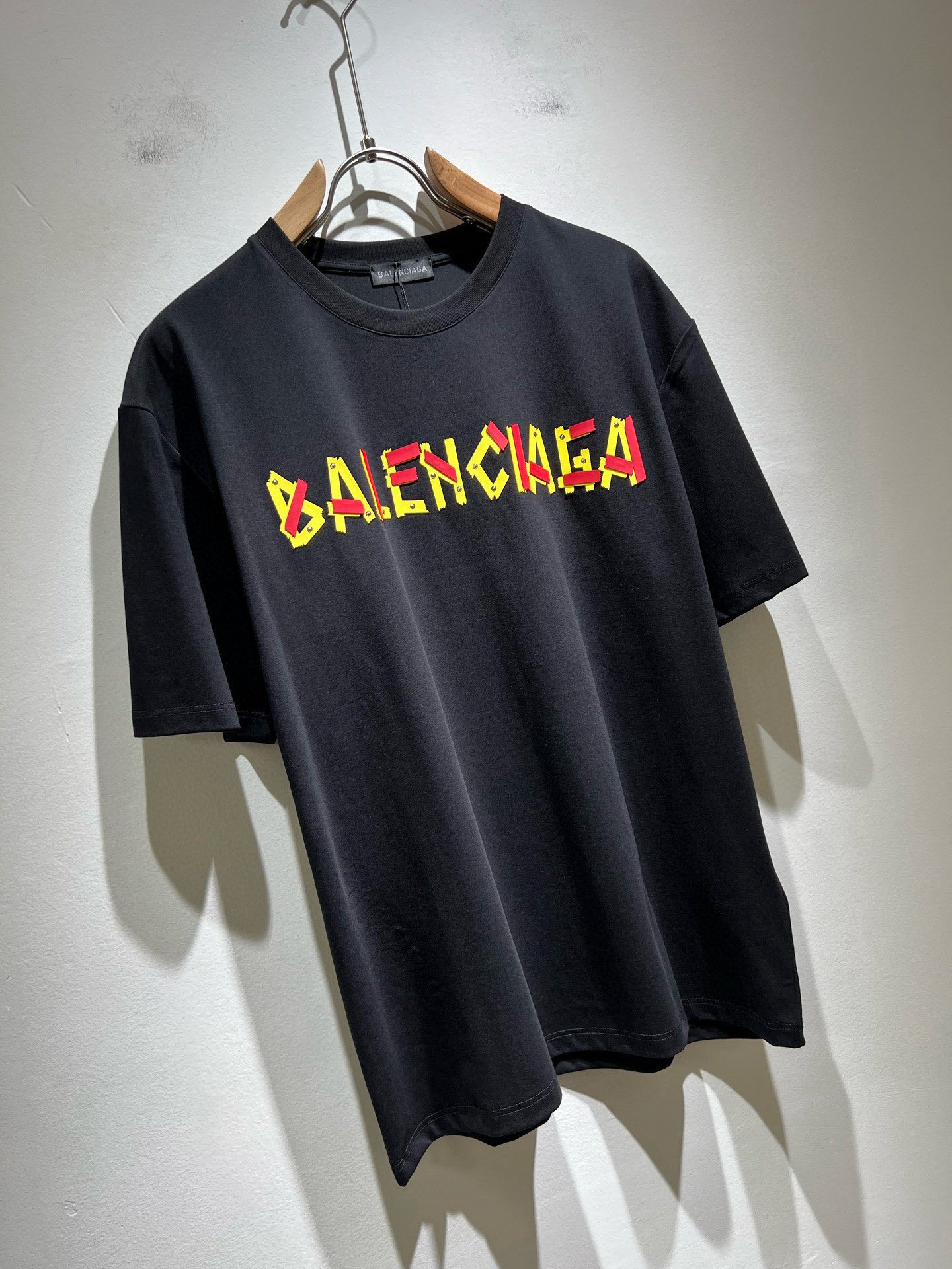 BALENCIA*巴黎*家 2026春夏新款男女同情侣款👫休闲宽松棉质圆领短袖T恤衫！贸易公司渠道稀出，