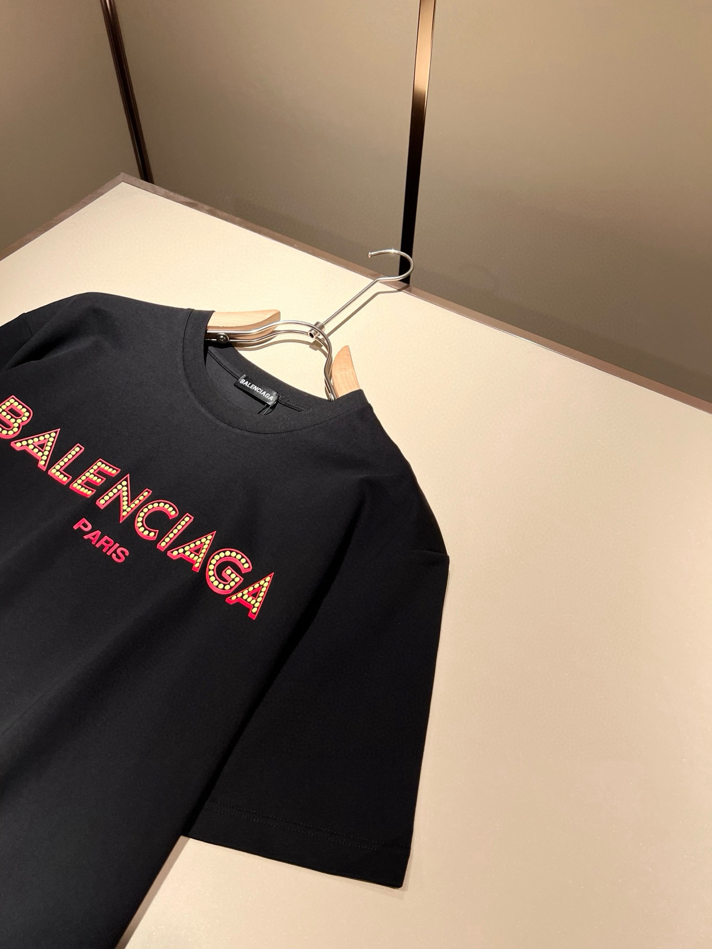 BALENCIA*巴黎*家 2026春夏新款男女同情侣款👫休闲宽松棉质圆领短袖T恤衫！贸易公司渠道稀出，