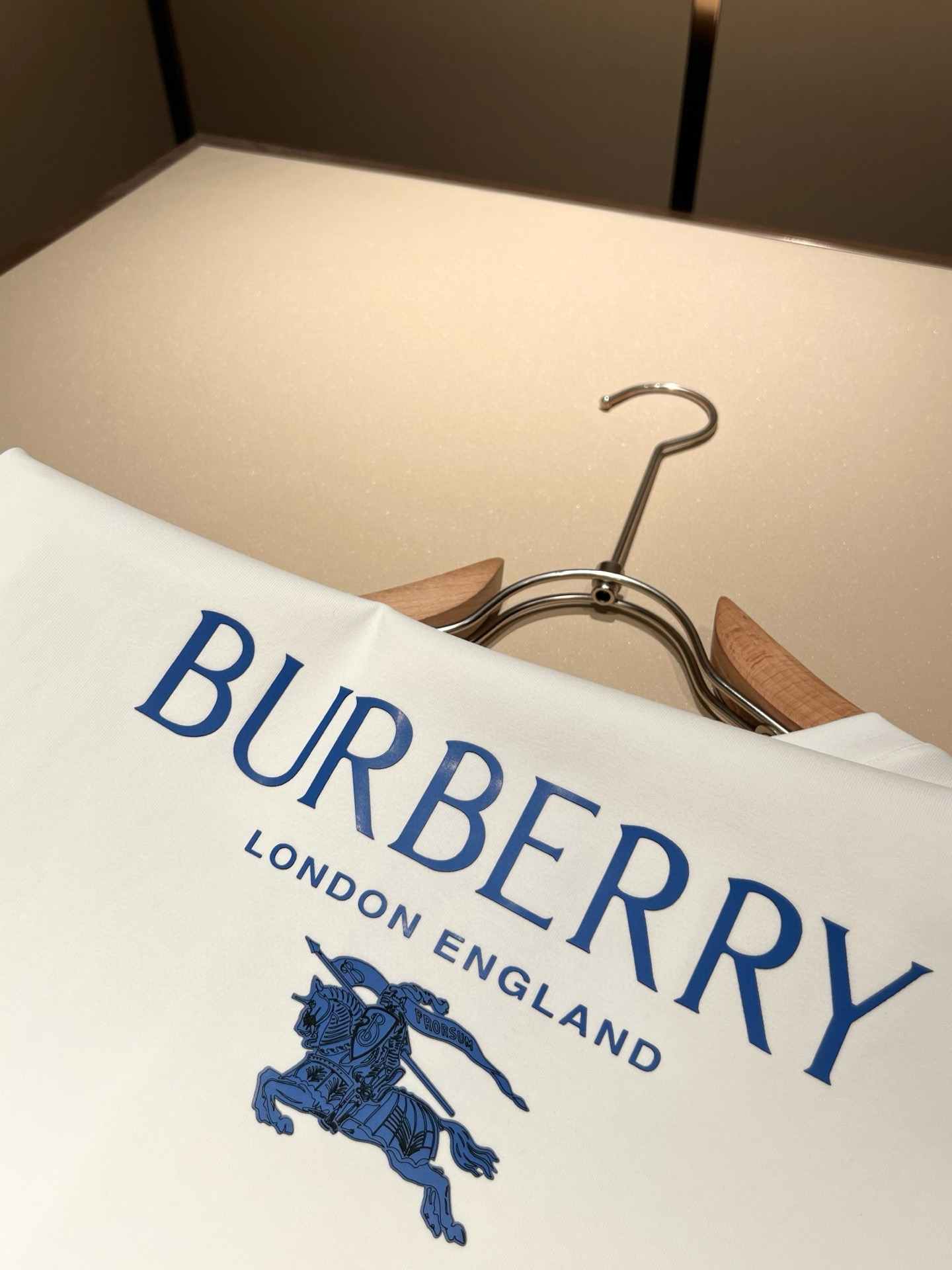 BURBER*Y巴*莉2026春夏新品男女同款👫短袖T恤，重磅来袭，最近比较火热的环保纯棉面料制作而成，
