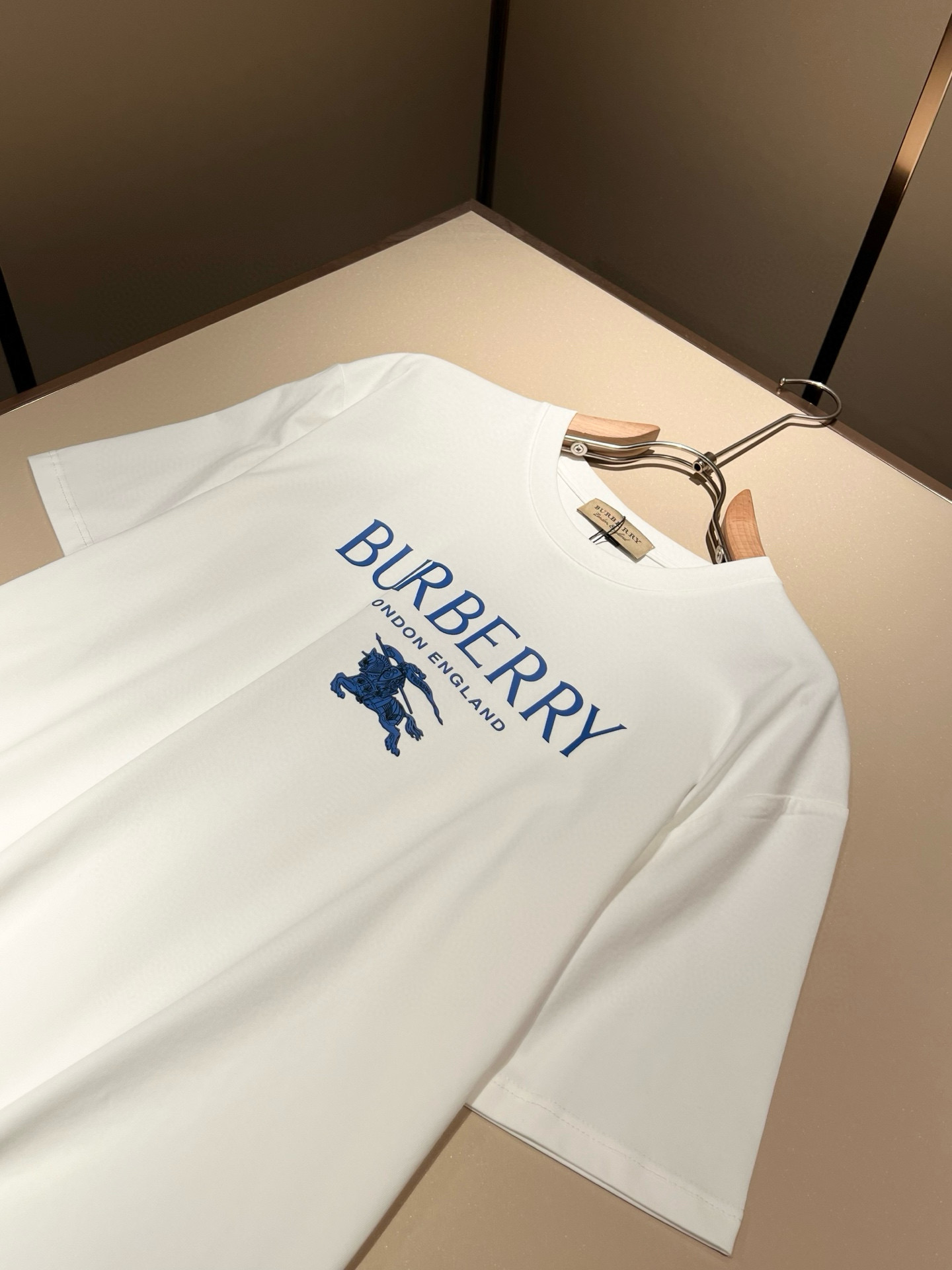 BURBER*Y巴*莉2026春夏新品男女同款👫短袖T恤，重磅来袭，最近比较火热的环保纯棉面料制作而成，