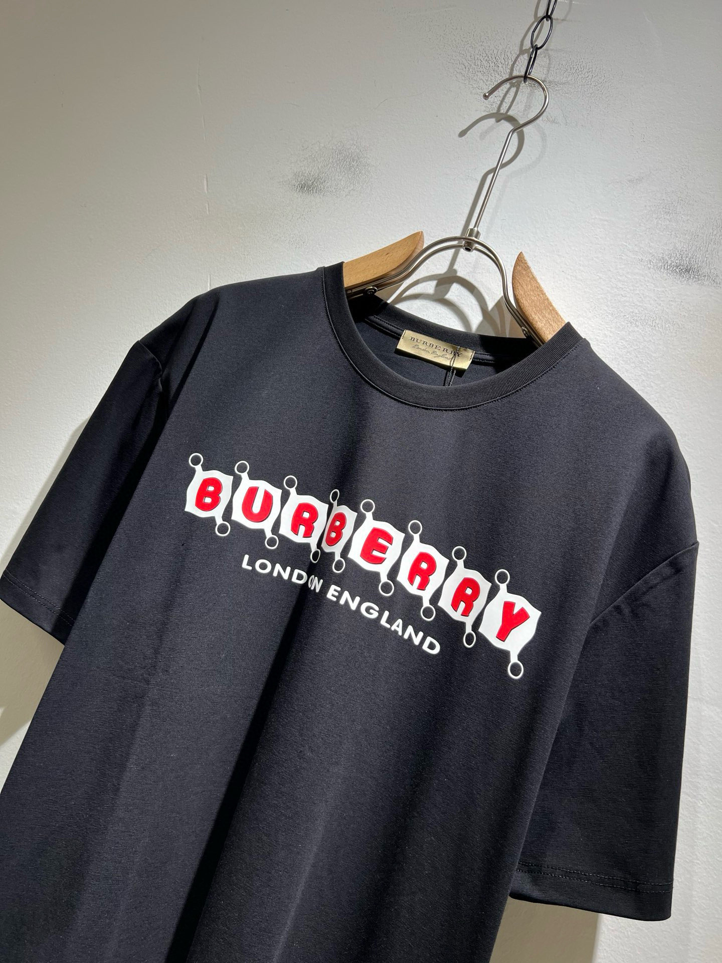 BURBER*Y巴*莉2026春夏新品男女同款👫短袖T恤，重磅来袭，最近比较火热的环保纯棉面料制作而成，