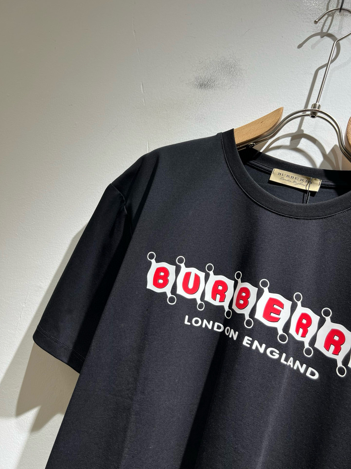 BURBER*Y巴*莉2026春夏新品男女同款👫短袖T恤，重磅来袭，最近比较火热的环保纯棉面料制作而成，