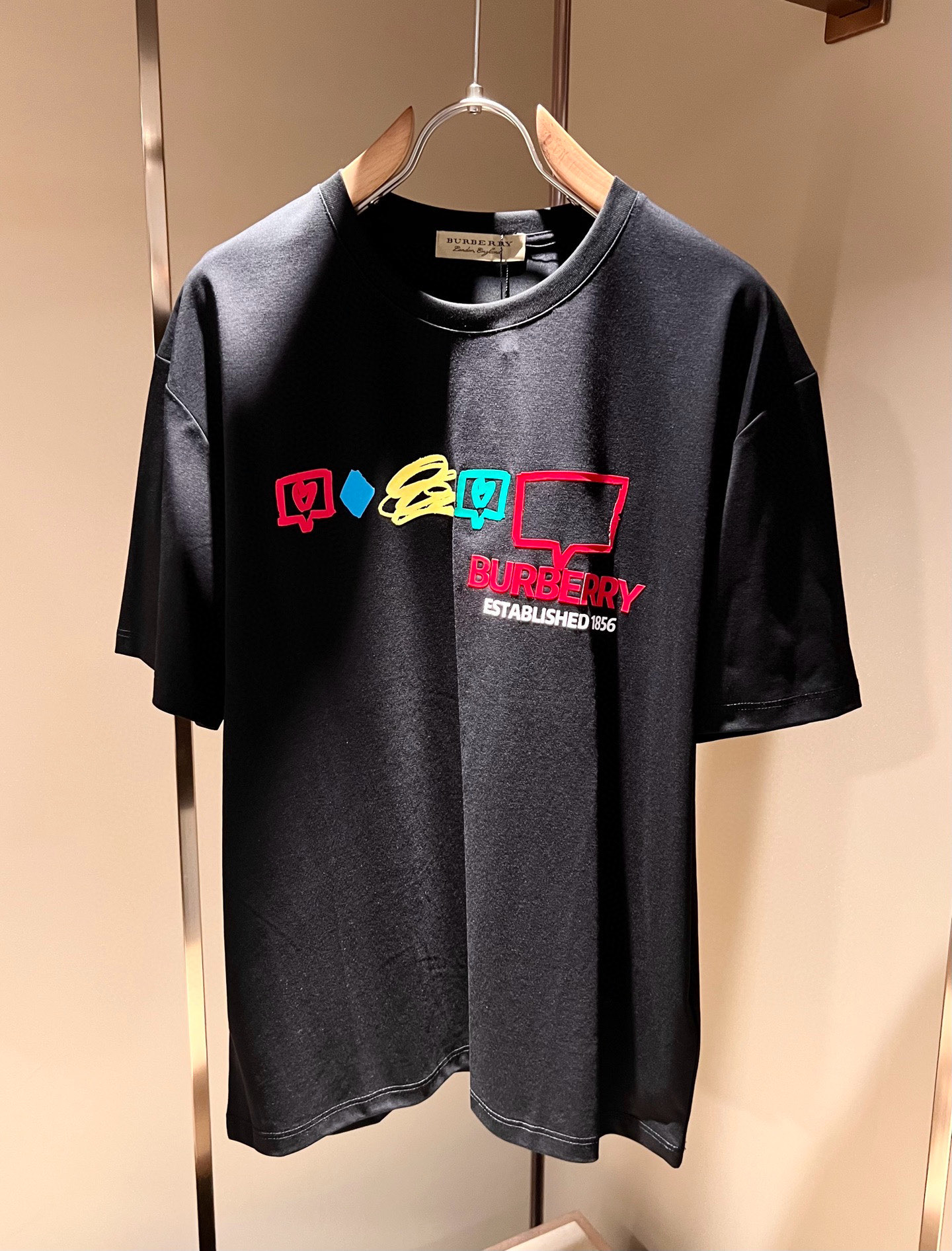 BURBER*Y巴*莉2026春夏新品男女同款👫短袖T恤，重磅来袭，最近比较火热的环保纯棉面料制作而成，