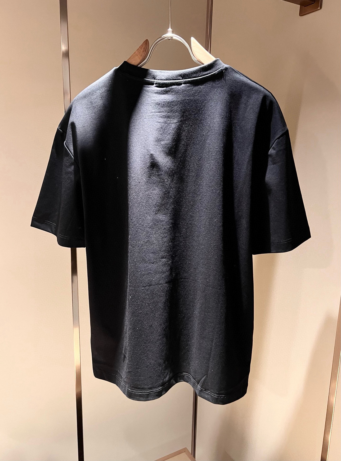 Gucc*古家 2026春夏新款男女同情侣款👫休闲宽松棉质圆领短袖T恤衫！贸易公司渠道稀出，同步官网发售