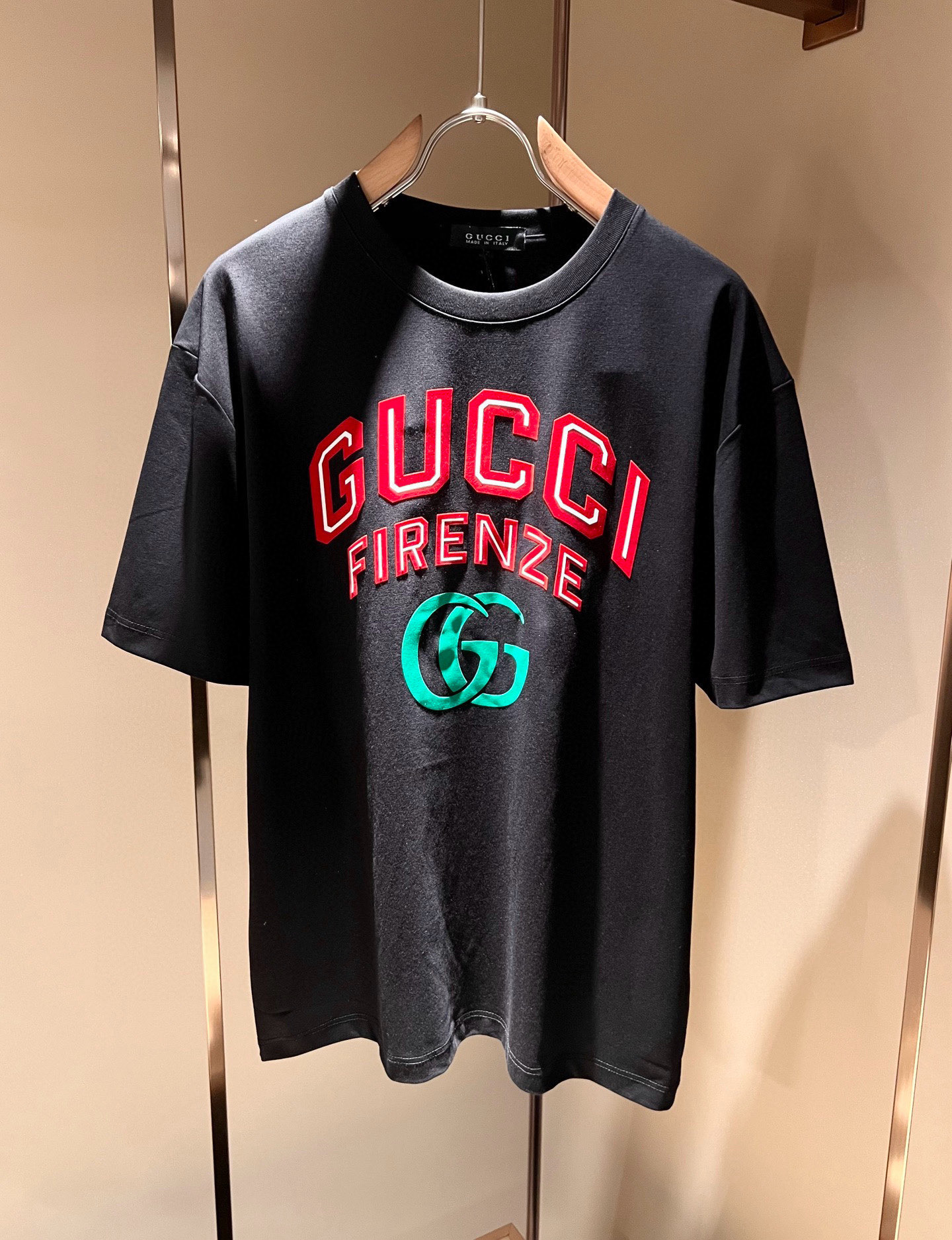 Gucc*古家 2026春夏新款男女同情侣款👫休闲宽松棉质圆领短袖T恤衫！贸易公司渠道稀出，同步官网发售
