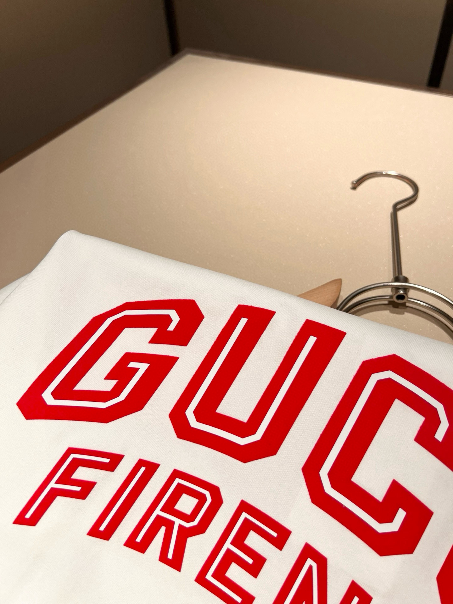 Gucc*古家 2026春夏新款男女同情侣款👫休闲宽松棉质圆领短袖T恤衫！贸易公司渠道稀出，同步官网发售