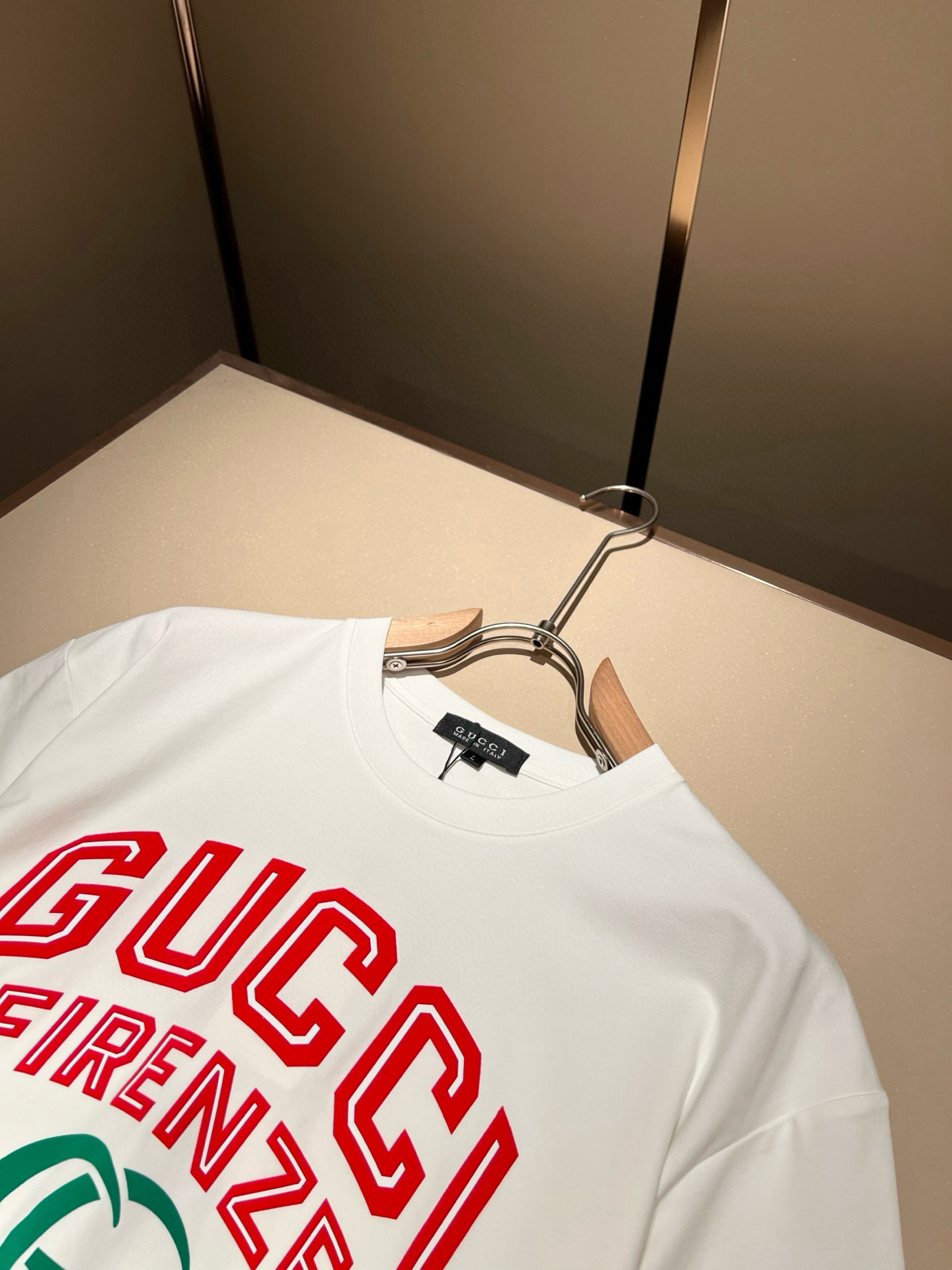 Gucc*古家 2026春夏新款男女同情侣款👫休闲宽松棉质圆领短袖T恤衫！贸易公司渠道稀出，同步官网发售
