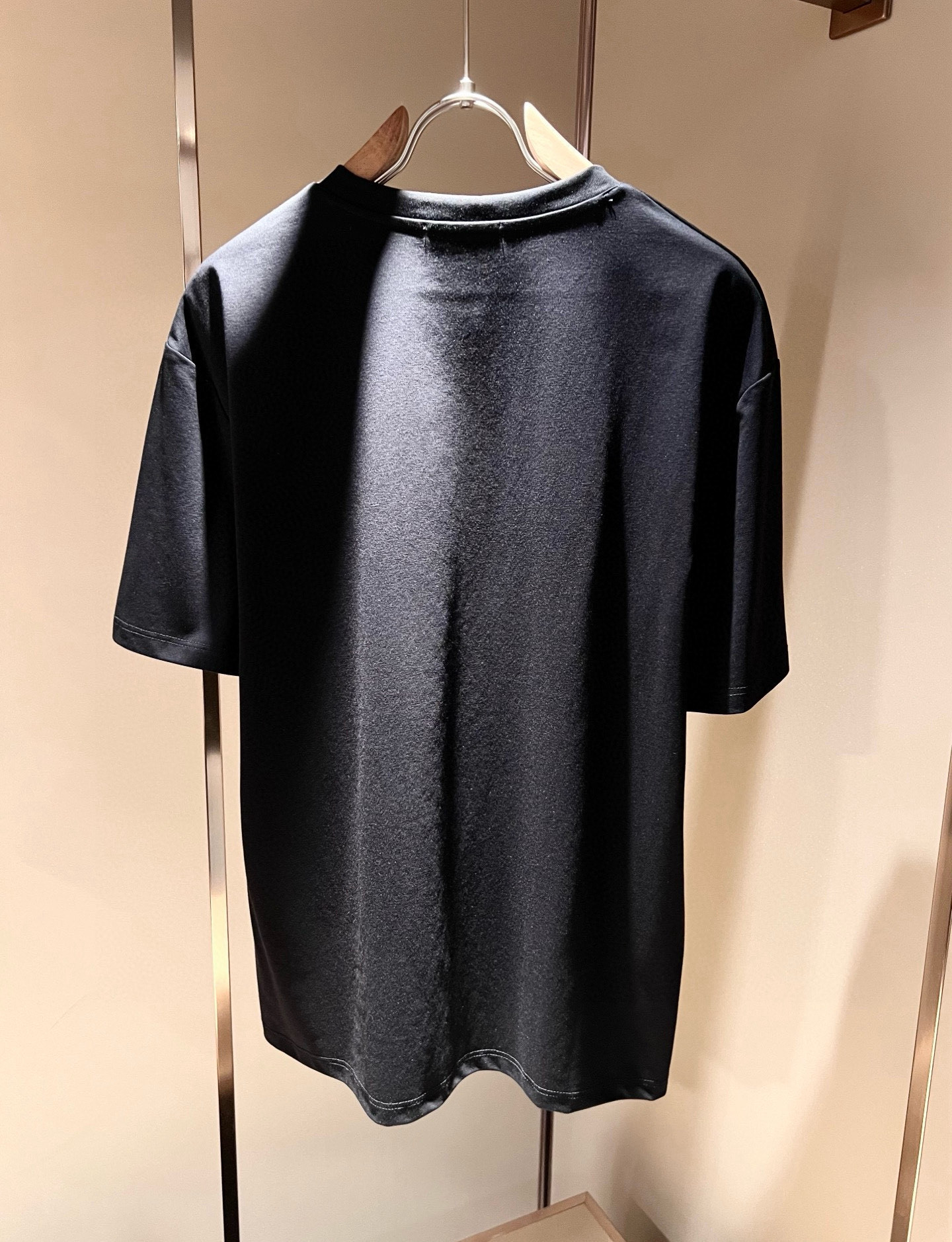 Gucc*古家 2026春夏新款男女同情侣款👫休闲宽松棉质圆领短袖T恤衫！贸易公司渠道稀出，同步官网发售