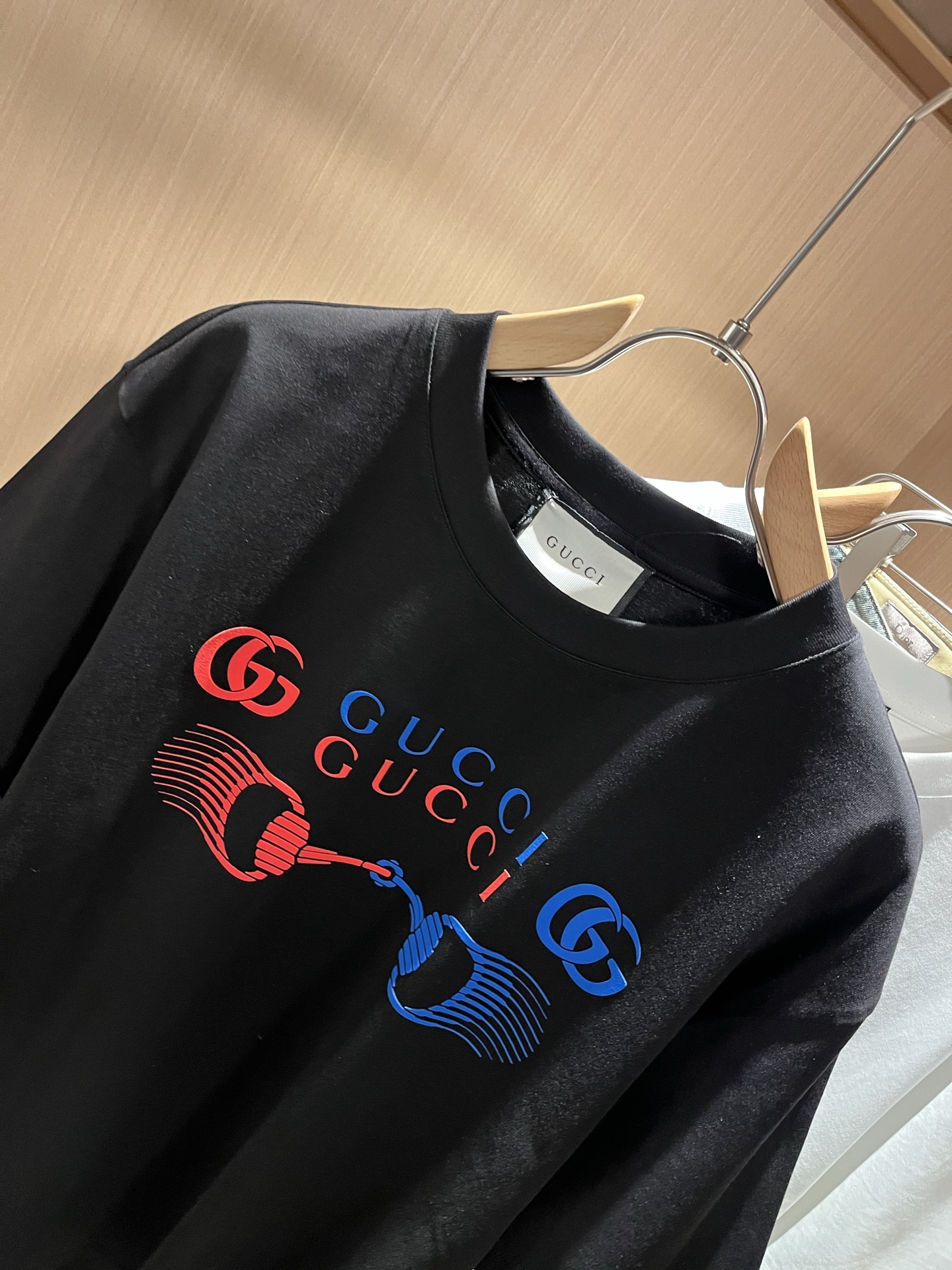 Gucc*古家 2026春夏新款男女同情侣款👫休闲宽松棉质圆领短袖T恤衫！贸易公司渠道稀出，同步官网发售