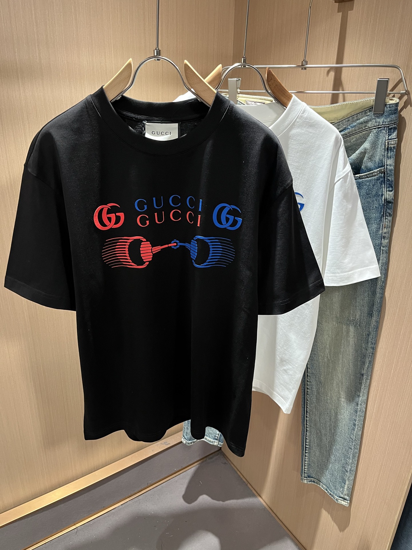 Gucc*古家 2026春夏新款男女同情侣款👫休闲宽松棉质圆领短袖T恤衫！贸易公司渠道稀出，同步官网发售