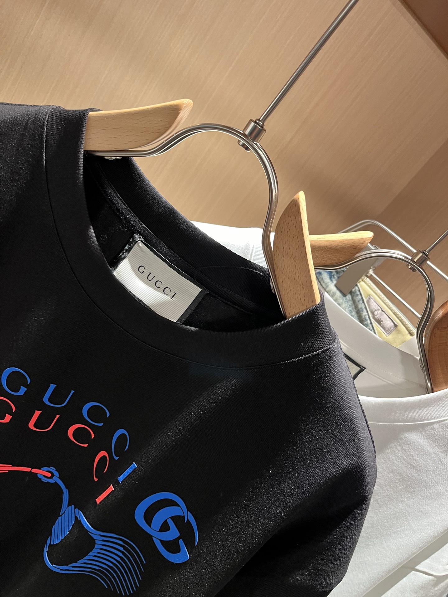 Gucc*古家 2026春夏新款男女同情侣款👫休闲宽松棉质圆领短袖T恤衫！贸易公司渠道稀出，同步官网发售