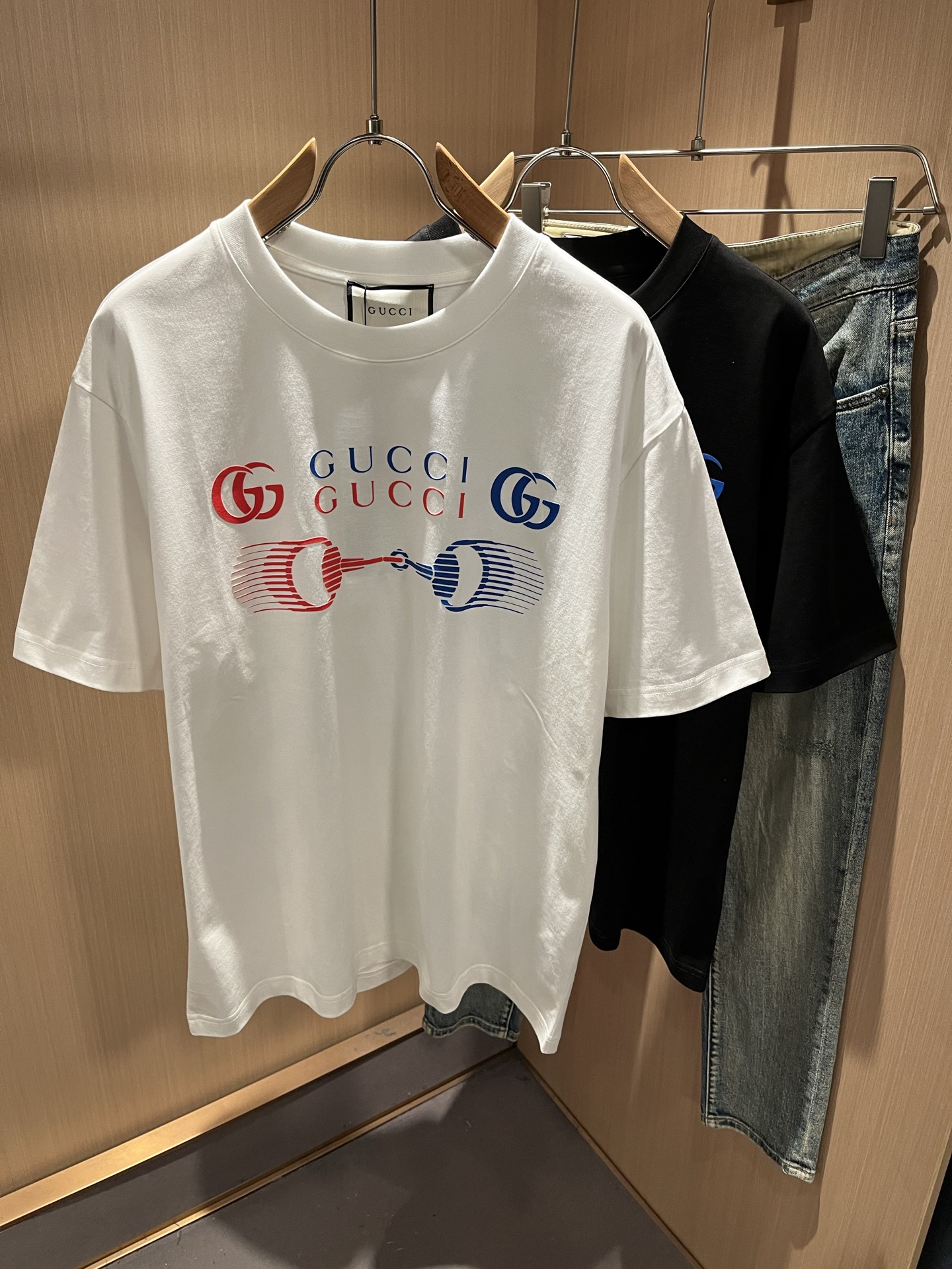 Gucc*古家 2026春夏新款男女同情侣款👫休闲宽松棉质圆领短袖T恤衫！贸易公司渠道稀出，同步官网发售