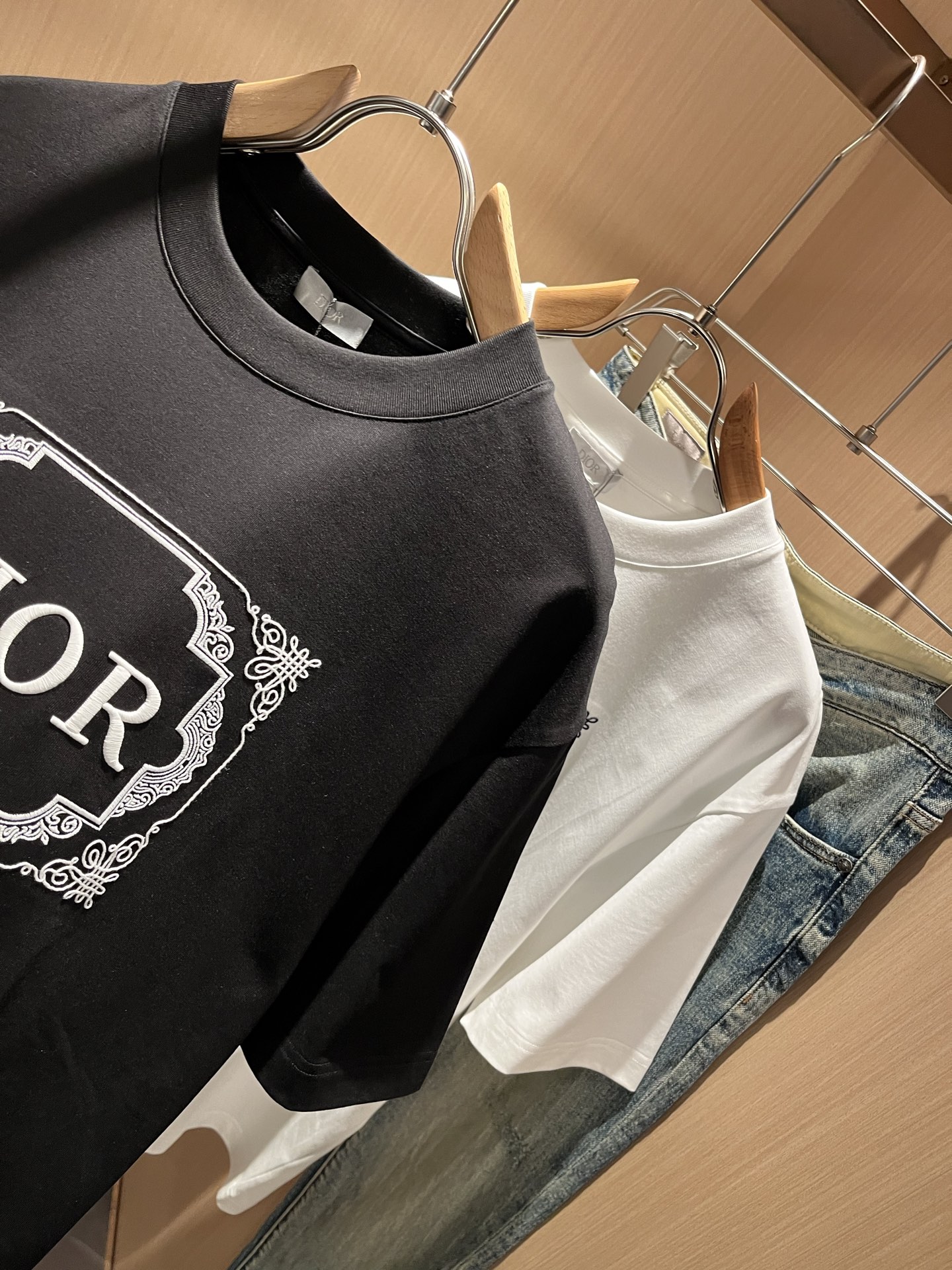 Dio*迪家 2026春夏新款男女同款👫短袖T恤，专柜同步发售！定制专属260克纯棉面料，定制原版工艺螺