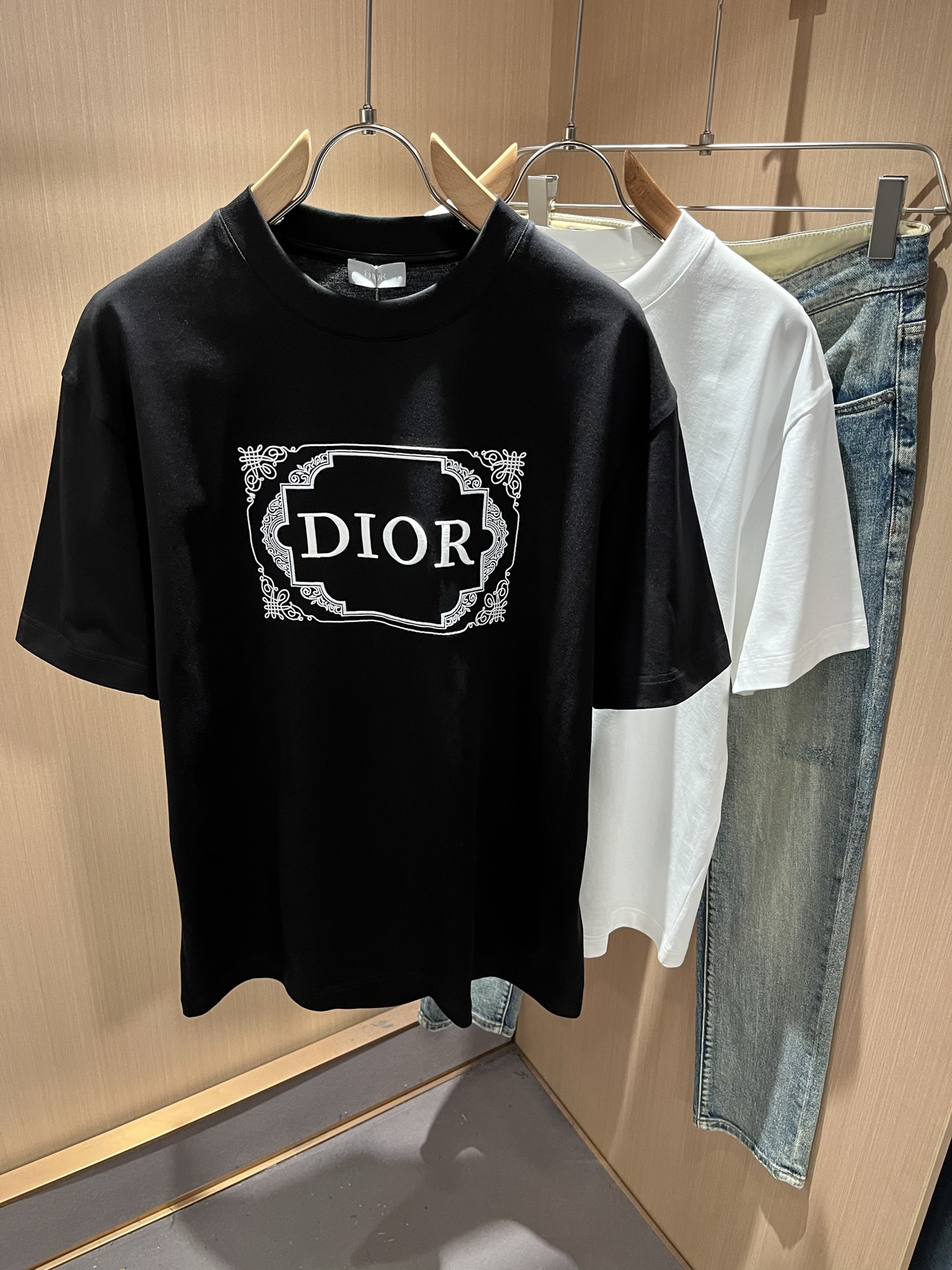 Dio*迪家 2026春夏新款男女同款👫短袖T恤，专柜同步发售！定制专属260克纯棉面料，定制原版工艺螺