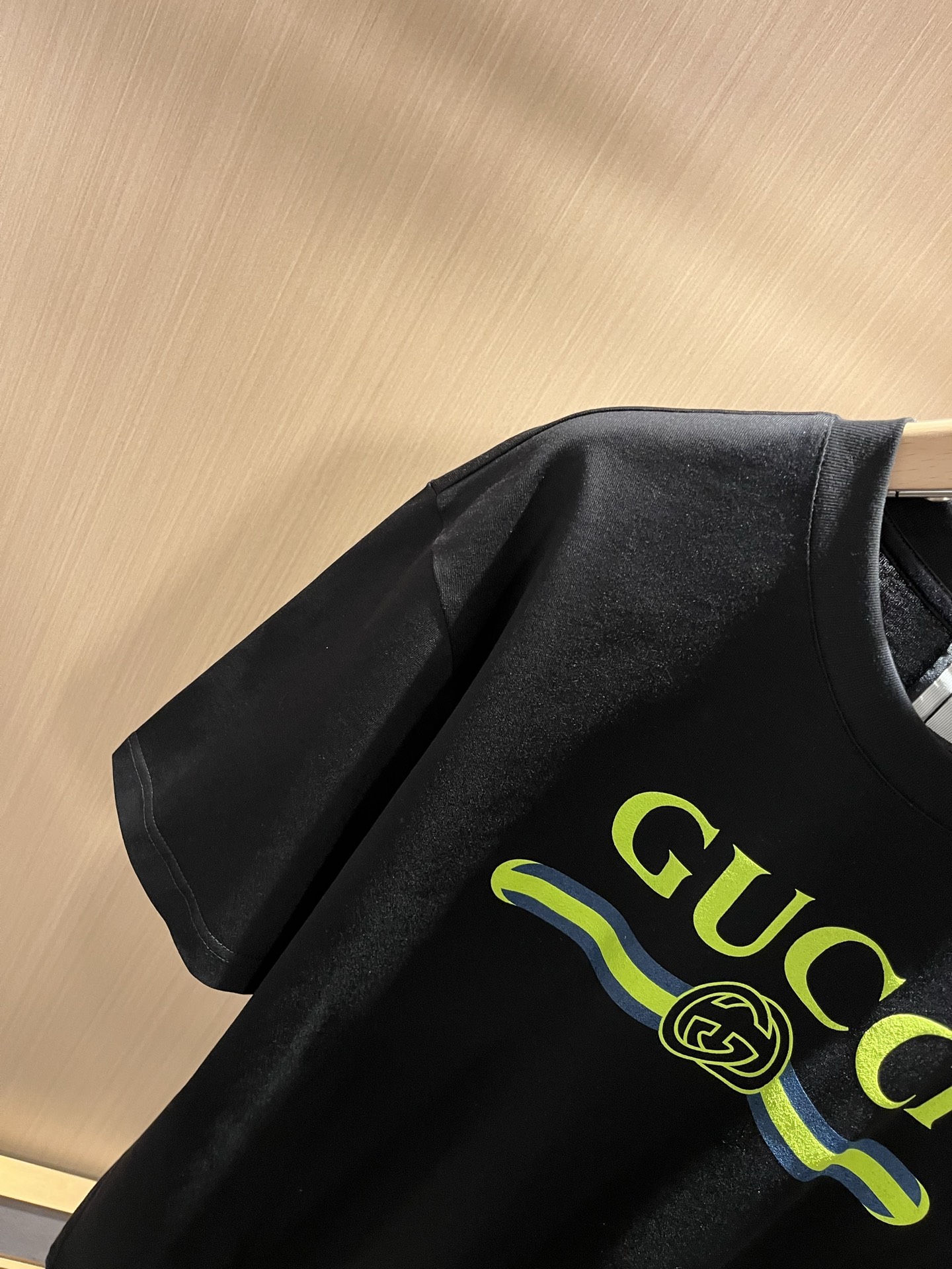 Gucc*古家 2026春夏新款男女同情侣款👫休闲宽松棉质圆领短袖T恤衫！贸易公司渠道稀出，同步官网发售