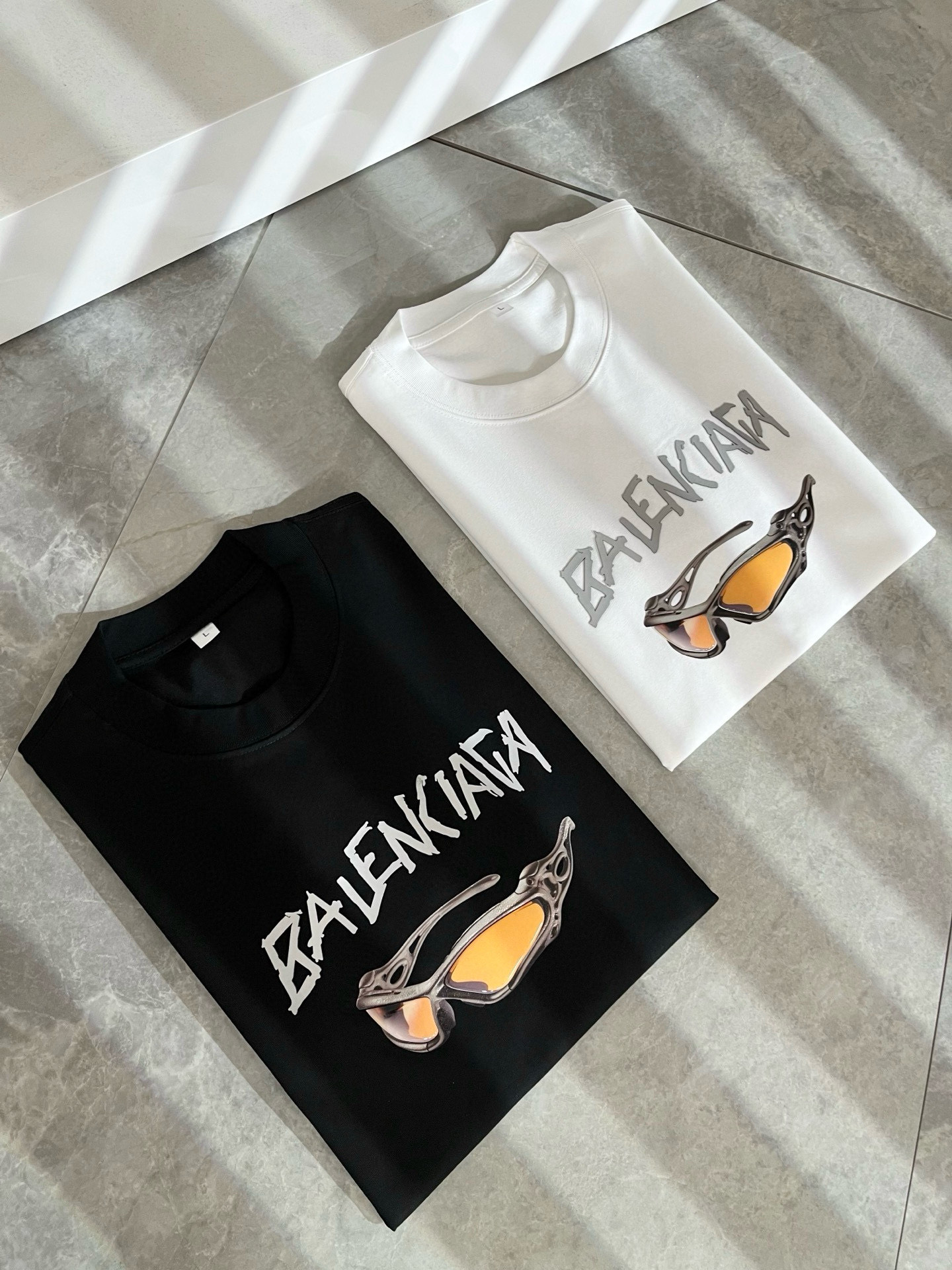 BALENCI*GA巴黎*家 2026春夏新款男女同款👫短袖T恤！走秀图案印花时尚休闲短袖T恤衫！设计l