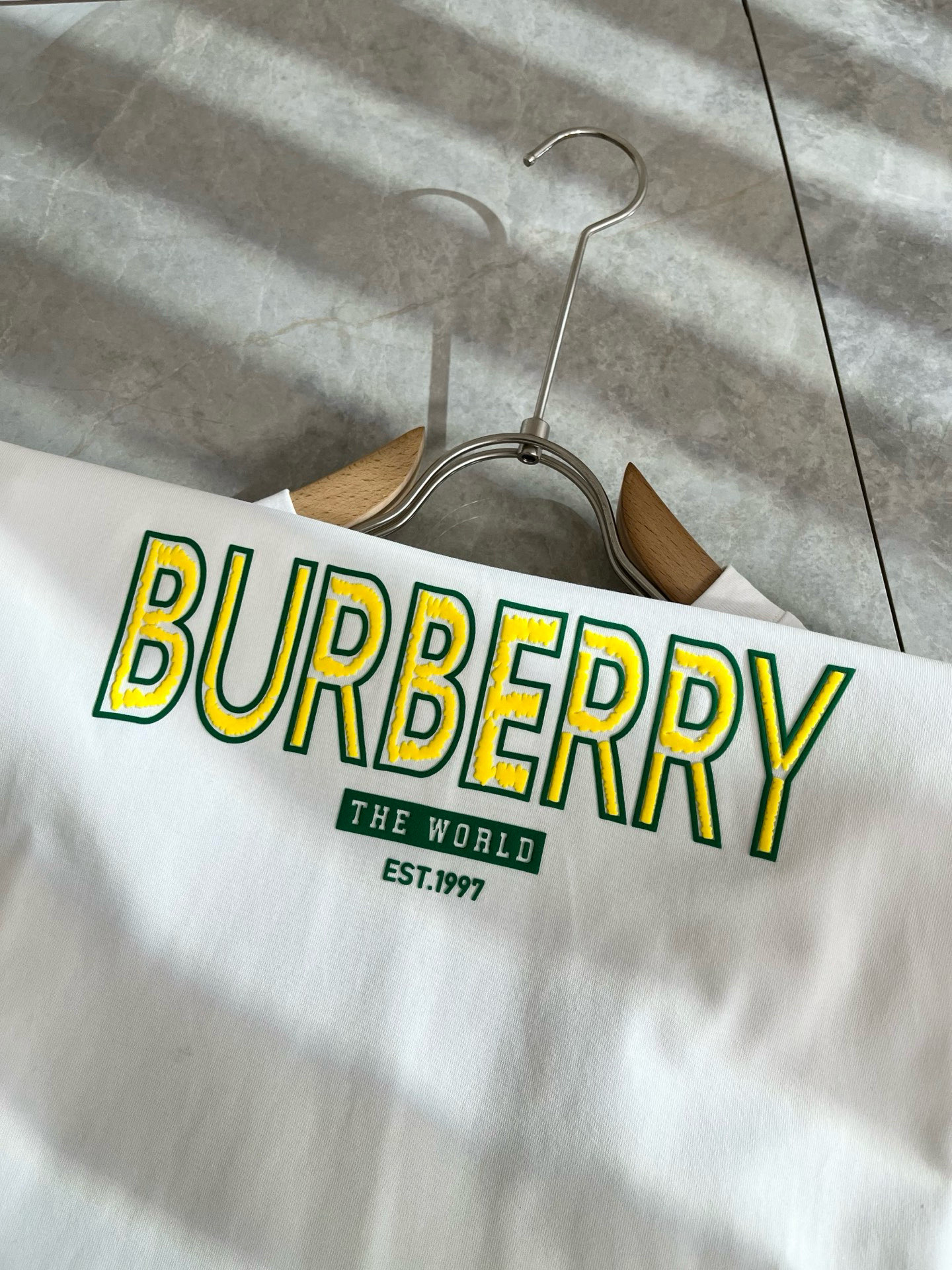 BURBER*Y巴*莉2026春夏新品男女同款👫短袖T恤，重磅来袭，最近比较火热的环保纯棉面料制作而成，