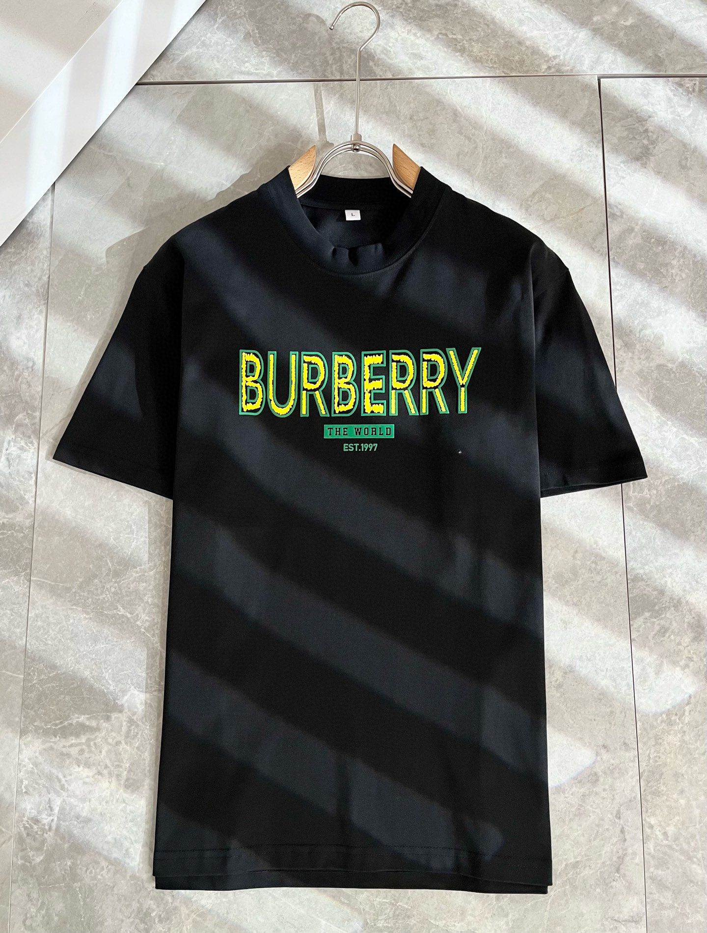 BURBER*Y巴*莉2026春夏新品男女同款👫短袖T恤，重磅来袭，最近比较火热的环保纯棉面料制作而成，