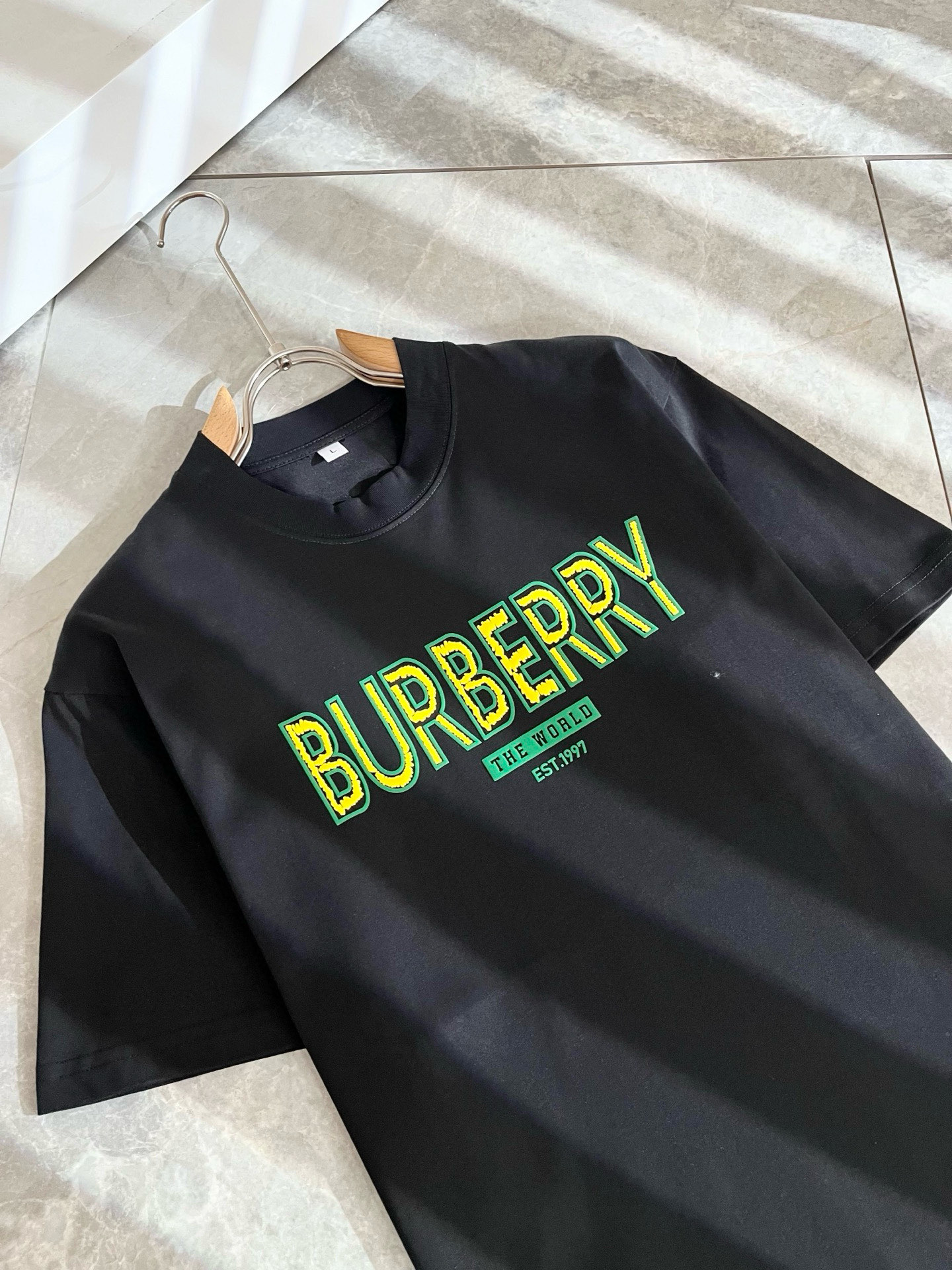 BURBER*Y巴*莉2026春夏新品男女同款👫短袖T恤，重磅来袭，最近比较火热的环保纯棉面料制作而成，