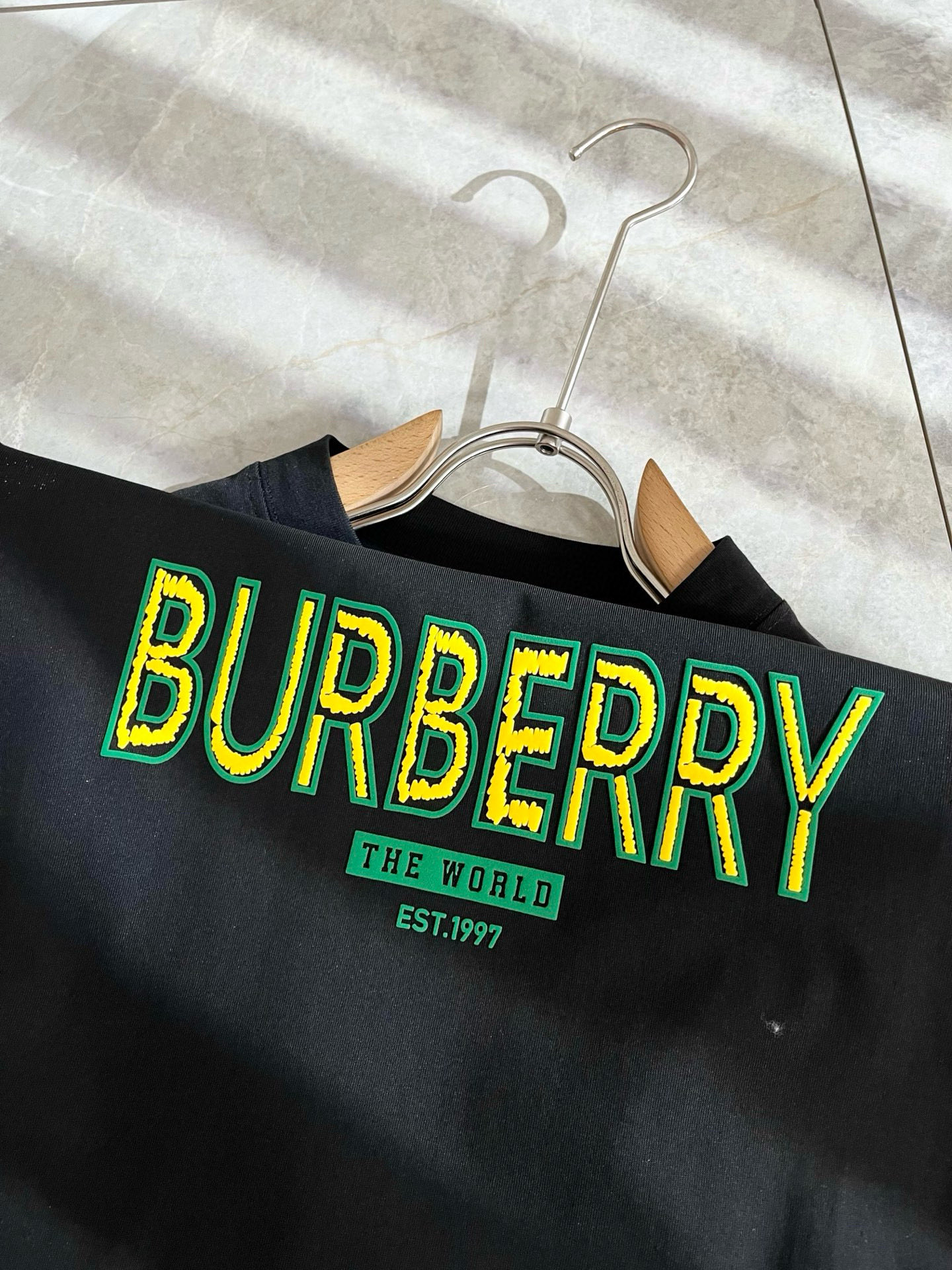 BURBER*Y巴*莉2026春夏新品男女同款👫短袖T恤，重磅来袭，最近比较火热的环保纯棉面料制作而成，
