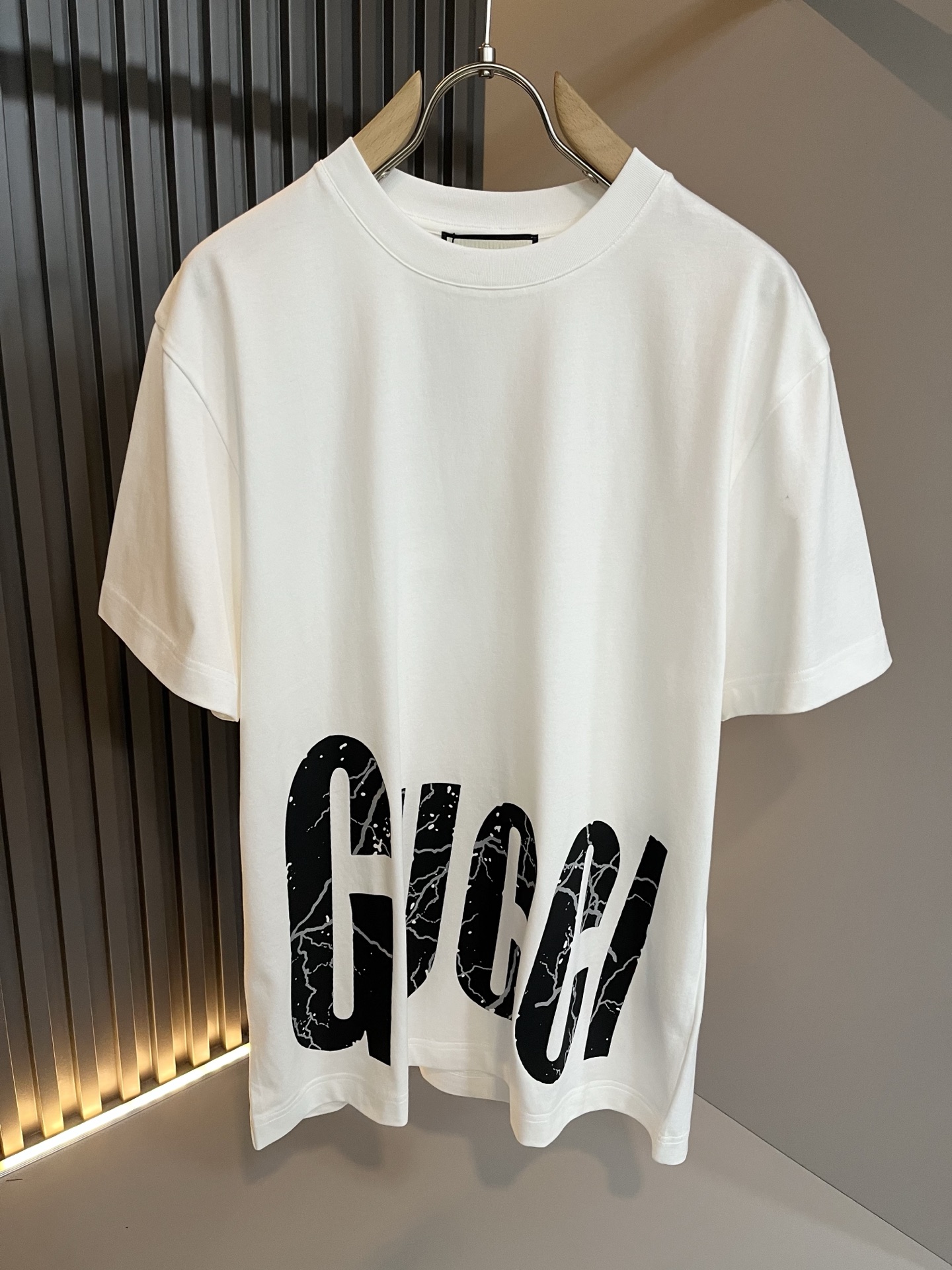 Gucc*古家 2026春夏新款男女同情侣款👫休闲宽松棉质圆领短袖T恤衫！贸易公司渠道稀出，同步官网发售