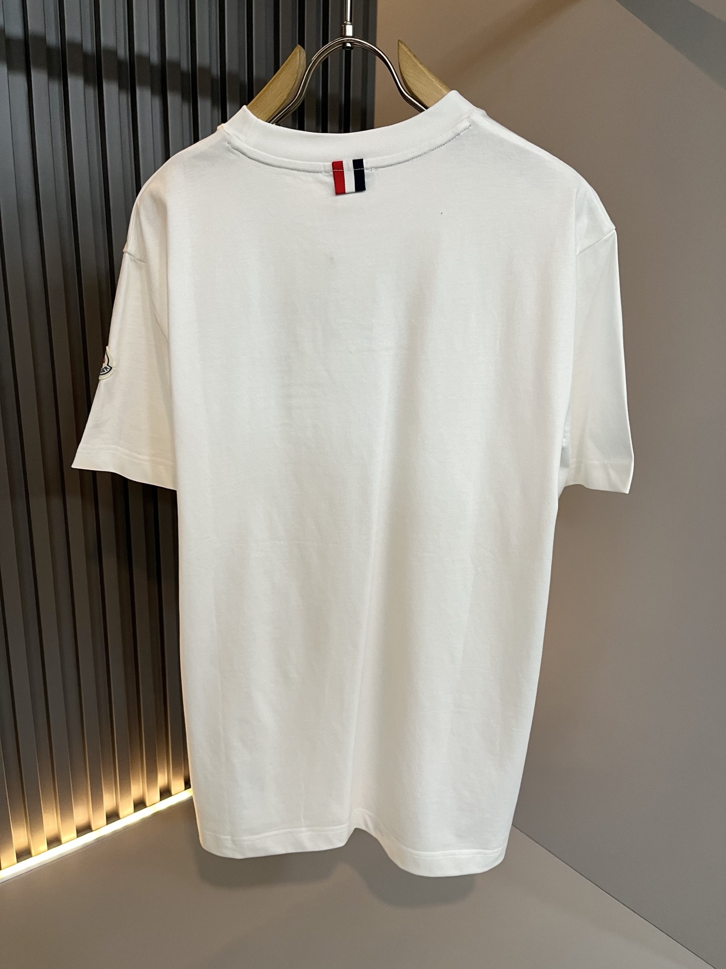 Moncler蒙家 2026春夏最新男女同款👫贸易订单短袖T恤，全品相！！网红款！采用logo图案刺绣设