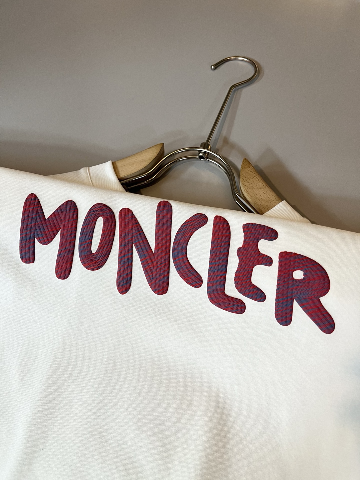 Moncler蒙家 2026春夏最新男女同款👫贸易订单短袖T恤，全品相！！网红款！采用logo图案印花设