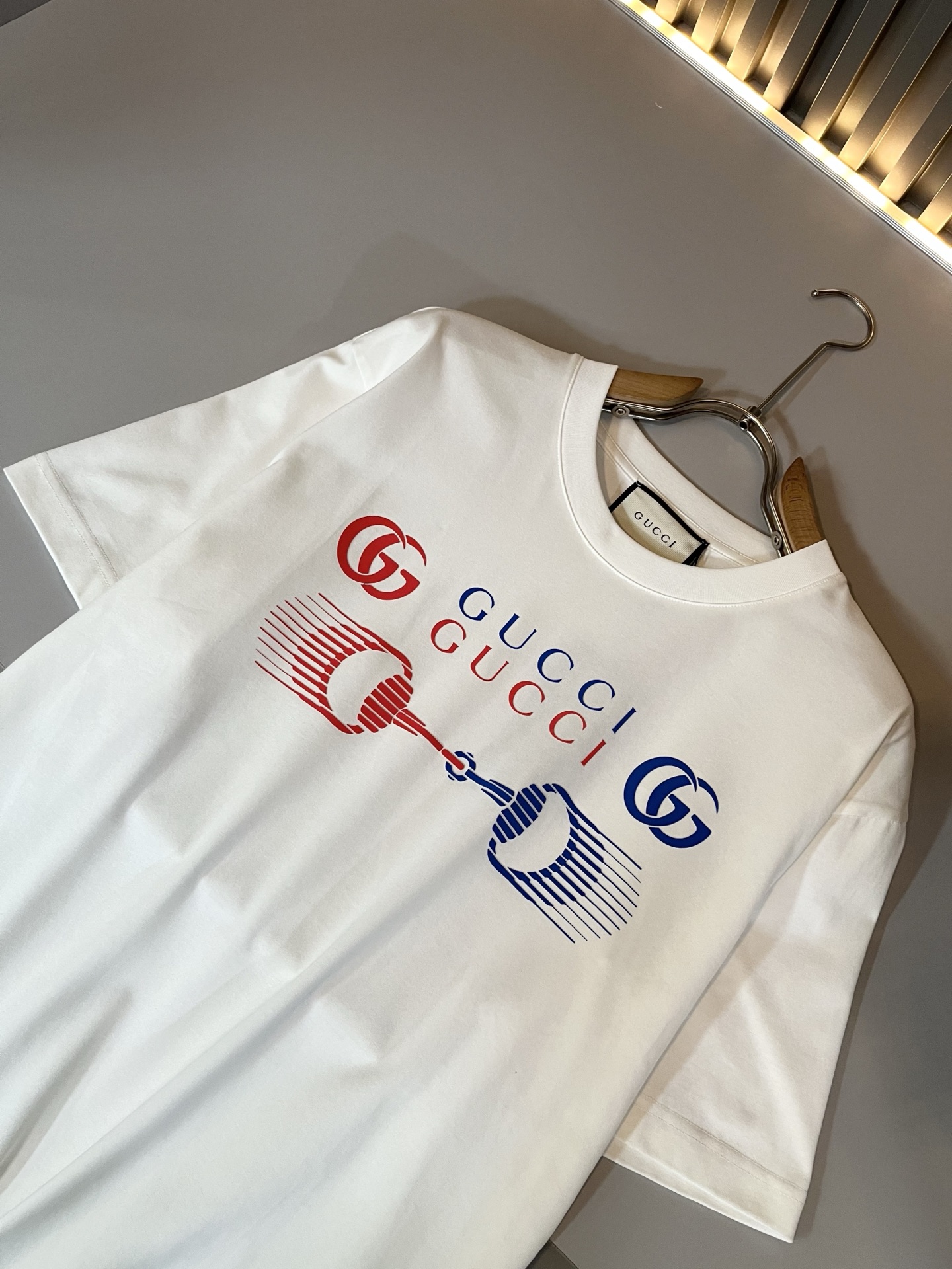 Gucc*古家 2026春夏新款男女同情侣款👫休闲宽松棉质圆领短袖T恤衫！贸易公司渠道稀出，同步官网发售