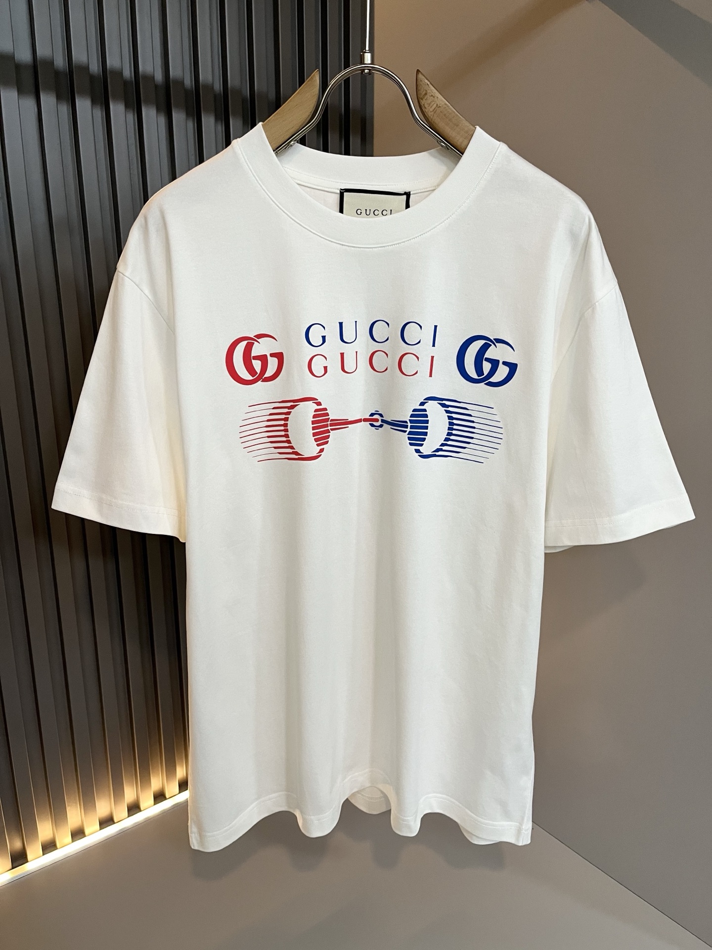 Gucc*古家 2026春夏新款男女同情侣款👫休闲宽松棉质圆领短袖T恤衫！贸易公司渠道稀出，同步官网发售