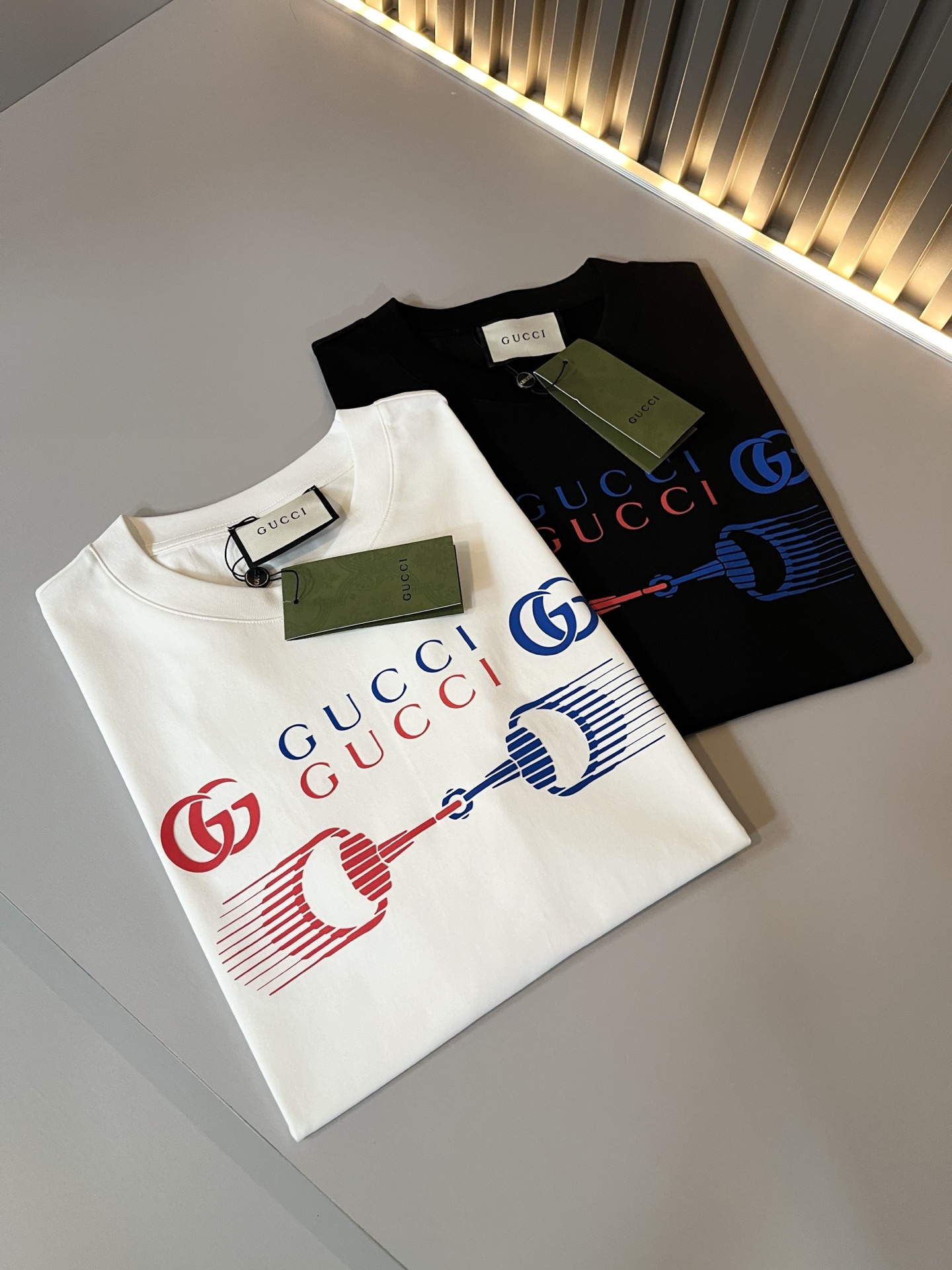 Gucc*古家 2026春夏新款男女同情侣款👫休闲宽松棉质圆领短袖T恤衫！贸易公司渠道稀出，同步官网发售