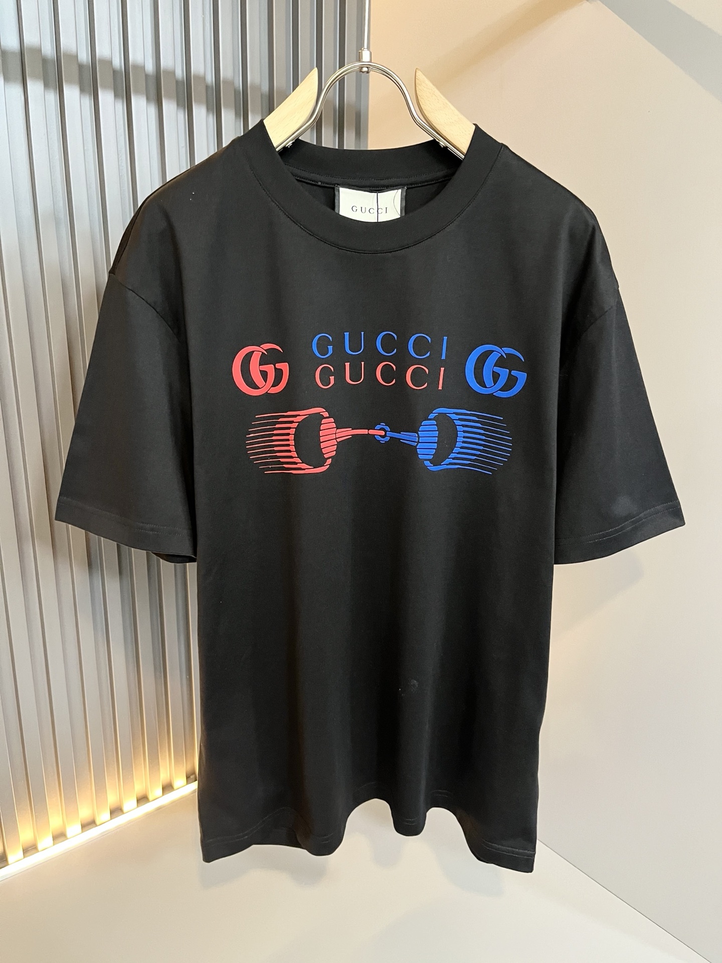Gucc*古家 2026春夏新款男女同情侣款👫休闲宽松棉质圆领短袖T恤衫！贸易公司渠道稀出，同步官网发售