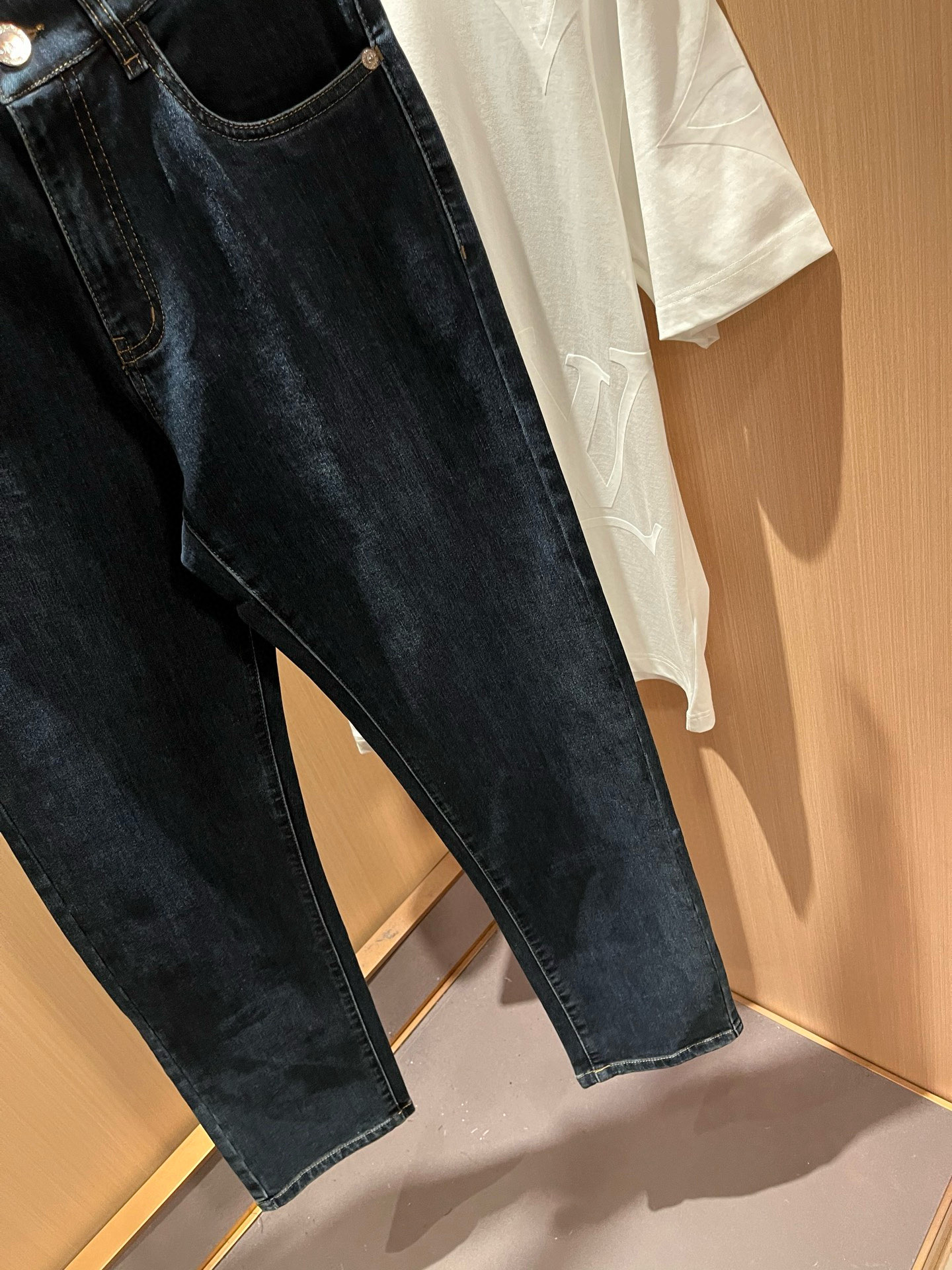 Dolce & 杜嘉*纳 2026春夏新品牛仔裤，水洗处理自然不易变形脱色、立体剪裁完美塑形面料质舒适柔