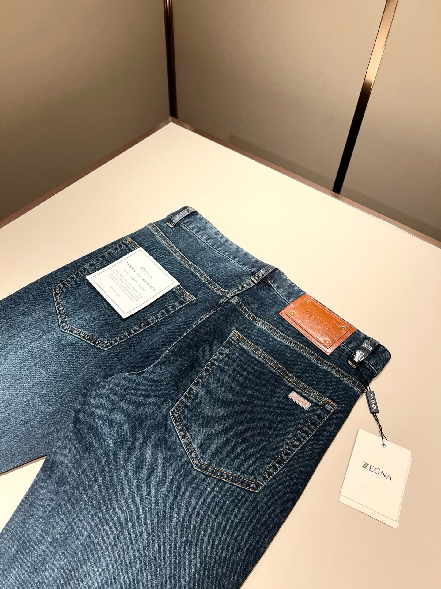 Zegna 杰尼亚 2026春夏新款男士休闲牛仔裤，压轴的渠道货出现了！！柜台同步销售！ 毫不夸张的说，