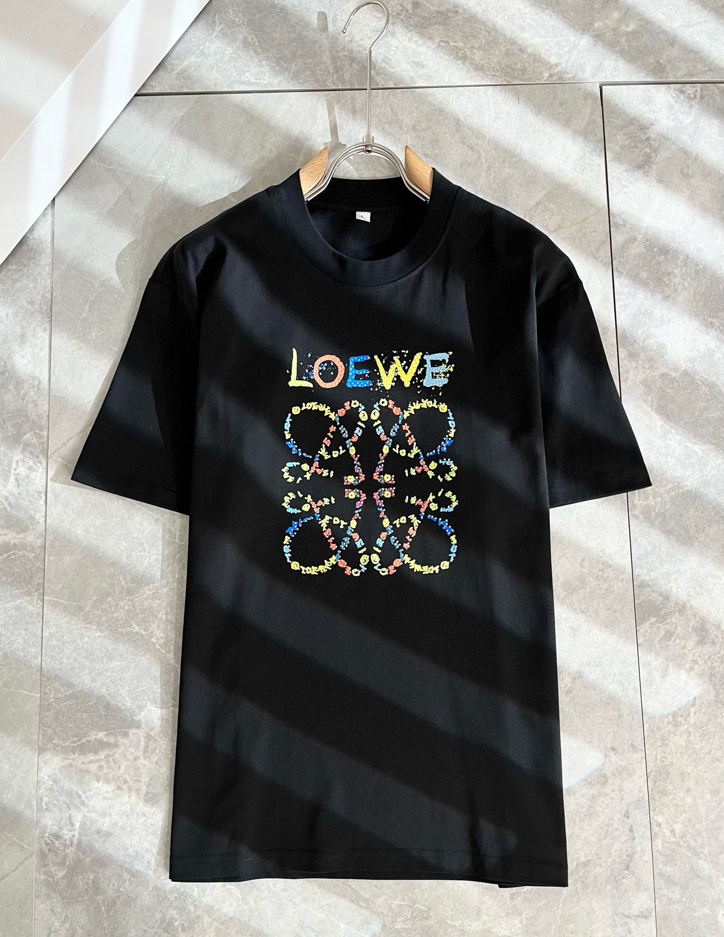 LOE*WE罗*威 2026春夏新款男女同款👫短袖T恤，意大利原厂订单渠道，极具个性高级风，标志logo