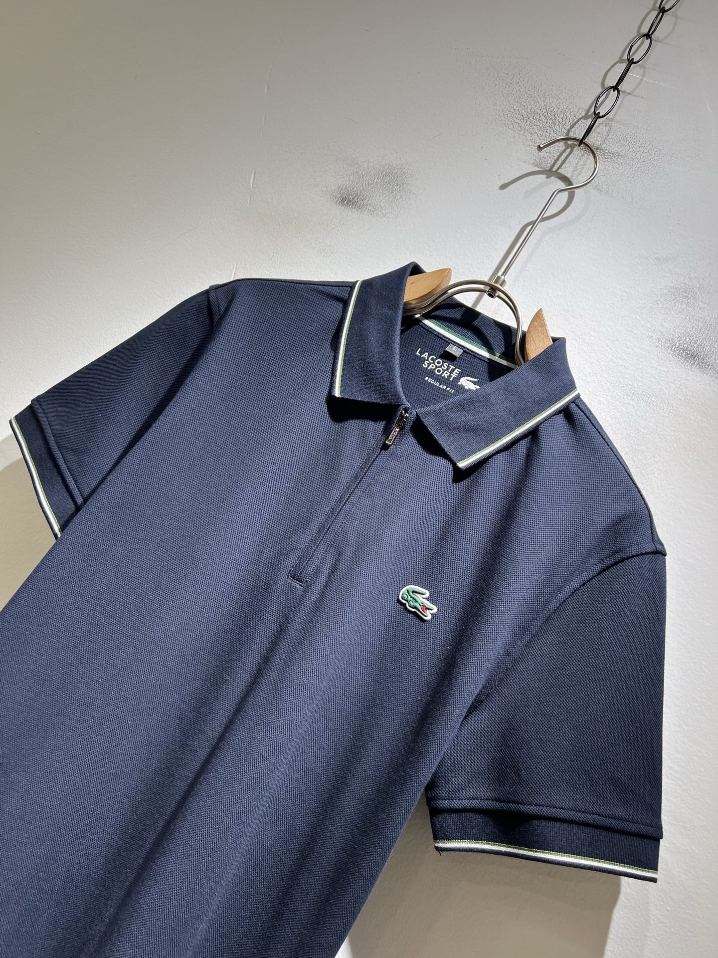 LACOSTE法国鳄鱼 2026春夏男士最新的贸易订单短袖Polo衫，全品相！！胸前采用logo图案压胶