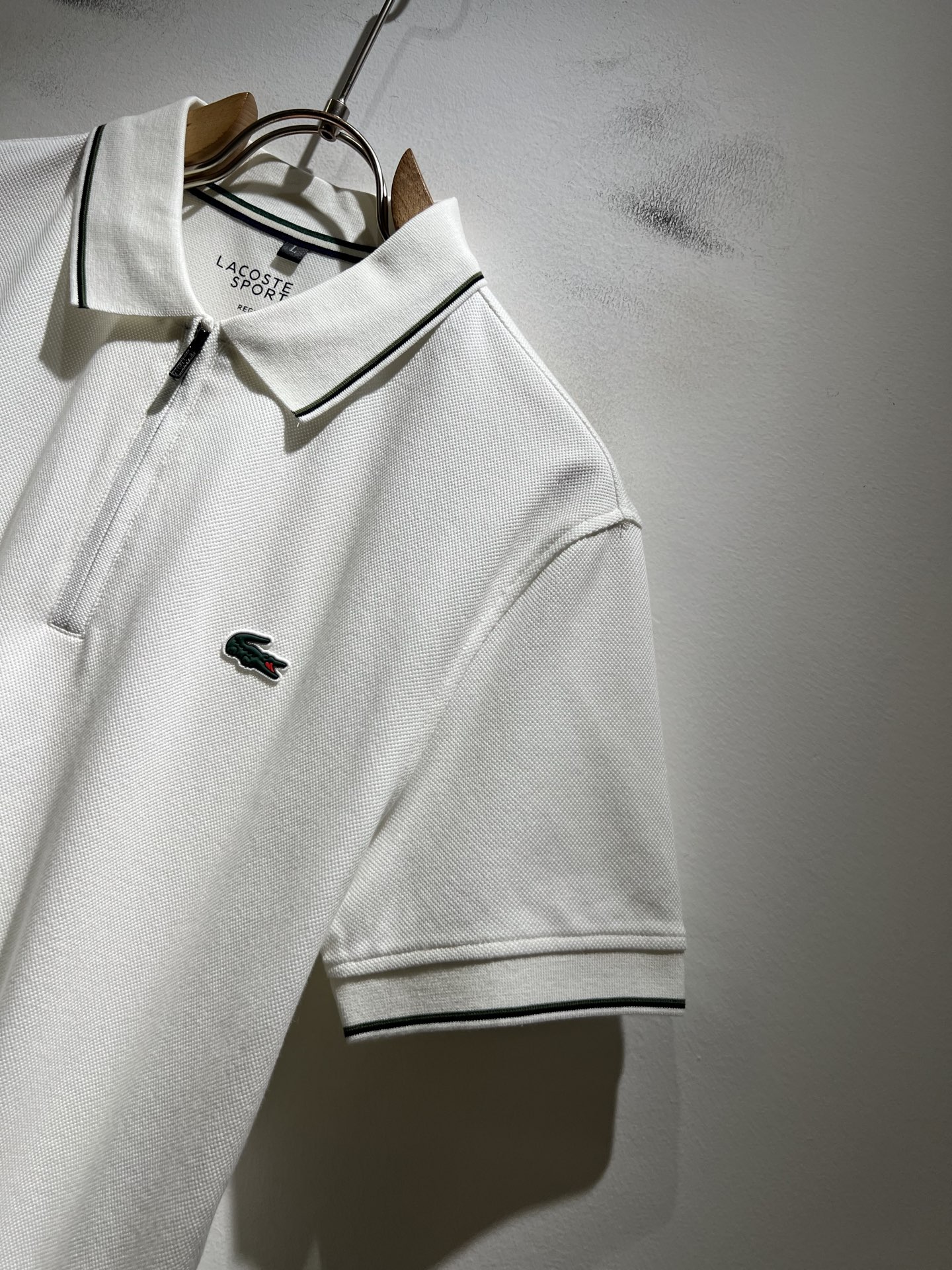LACOSTE法国鳄鱼 2026春夏男士最新的贸易订单短袖Polo衫，全品相！！胸前采用logo图案压胶