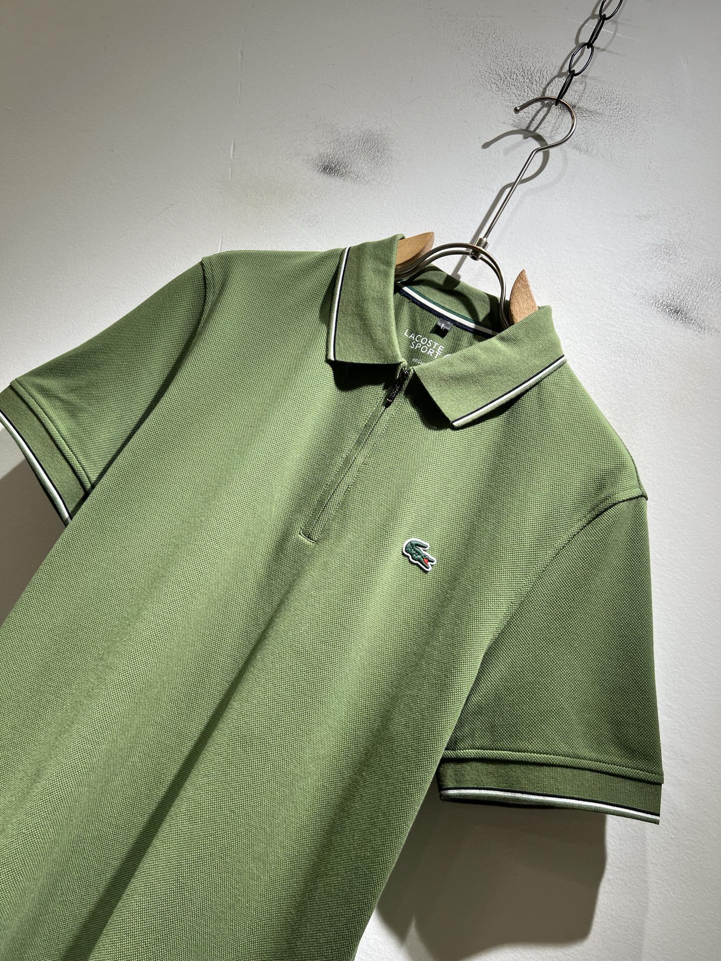 LACOSTE法国鳄鱼 2026春夏男士最新的贸易订单短袖Polo衫，全品相！！胸前采用logo图案压胶