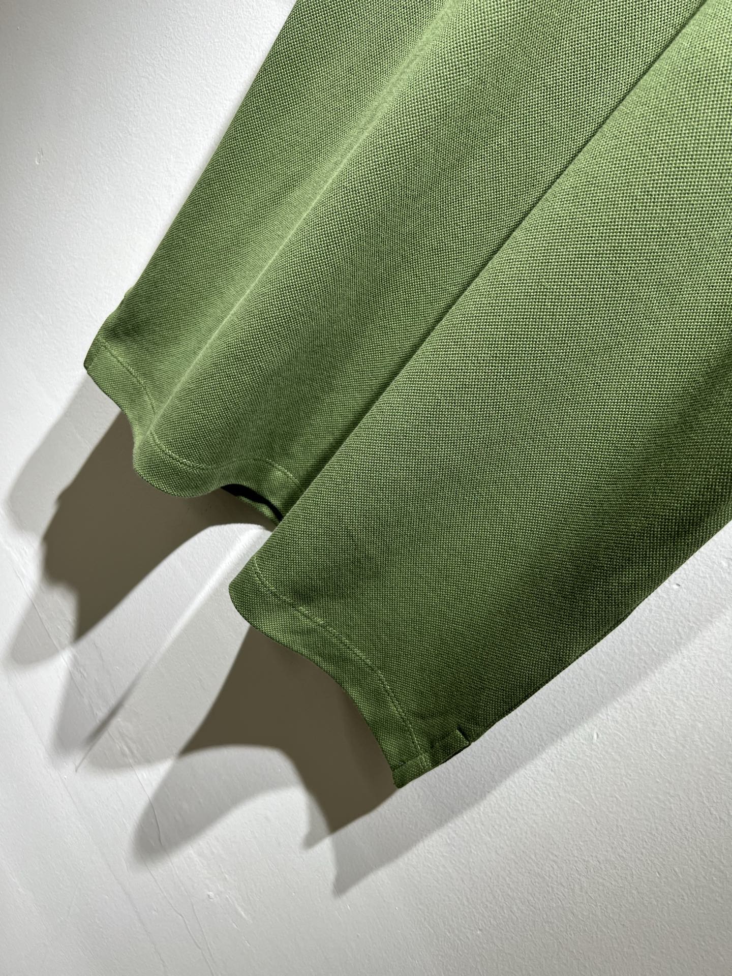 LACOSTE法国鳄鱼 2026春夏男士最新的贸易订单短袖Polo衫，全品相！！胸前采用logo图案压胶