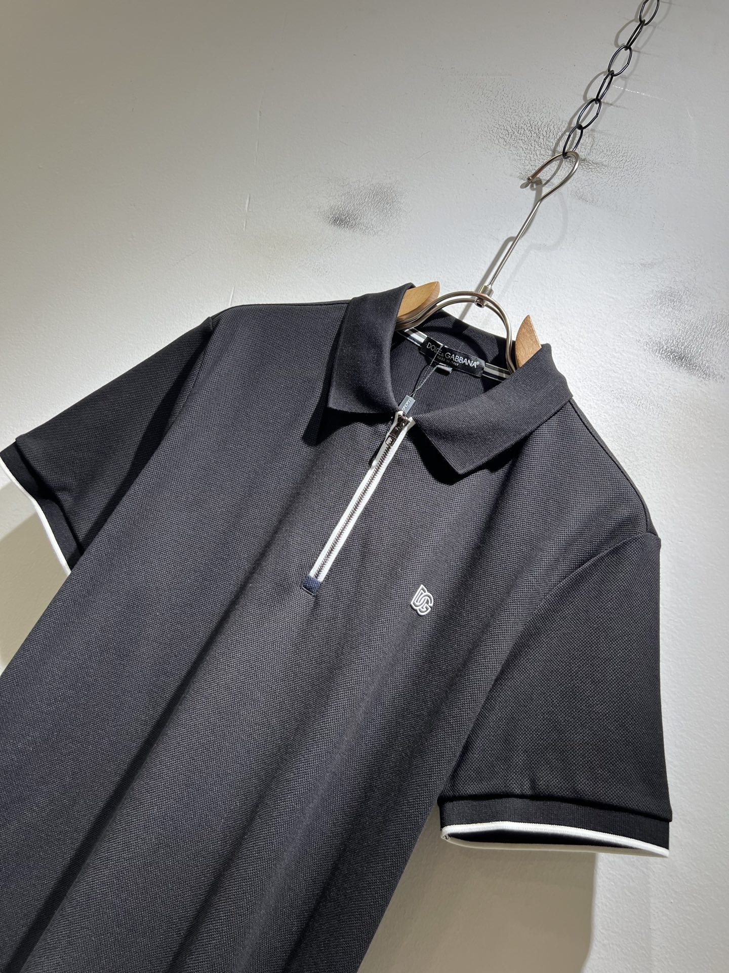 Dolce&Gabba*a 杜嘉*纳2026春夏新款男士短袖Polo衫，专柜同步发售！定制专属珠地棉面料