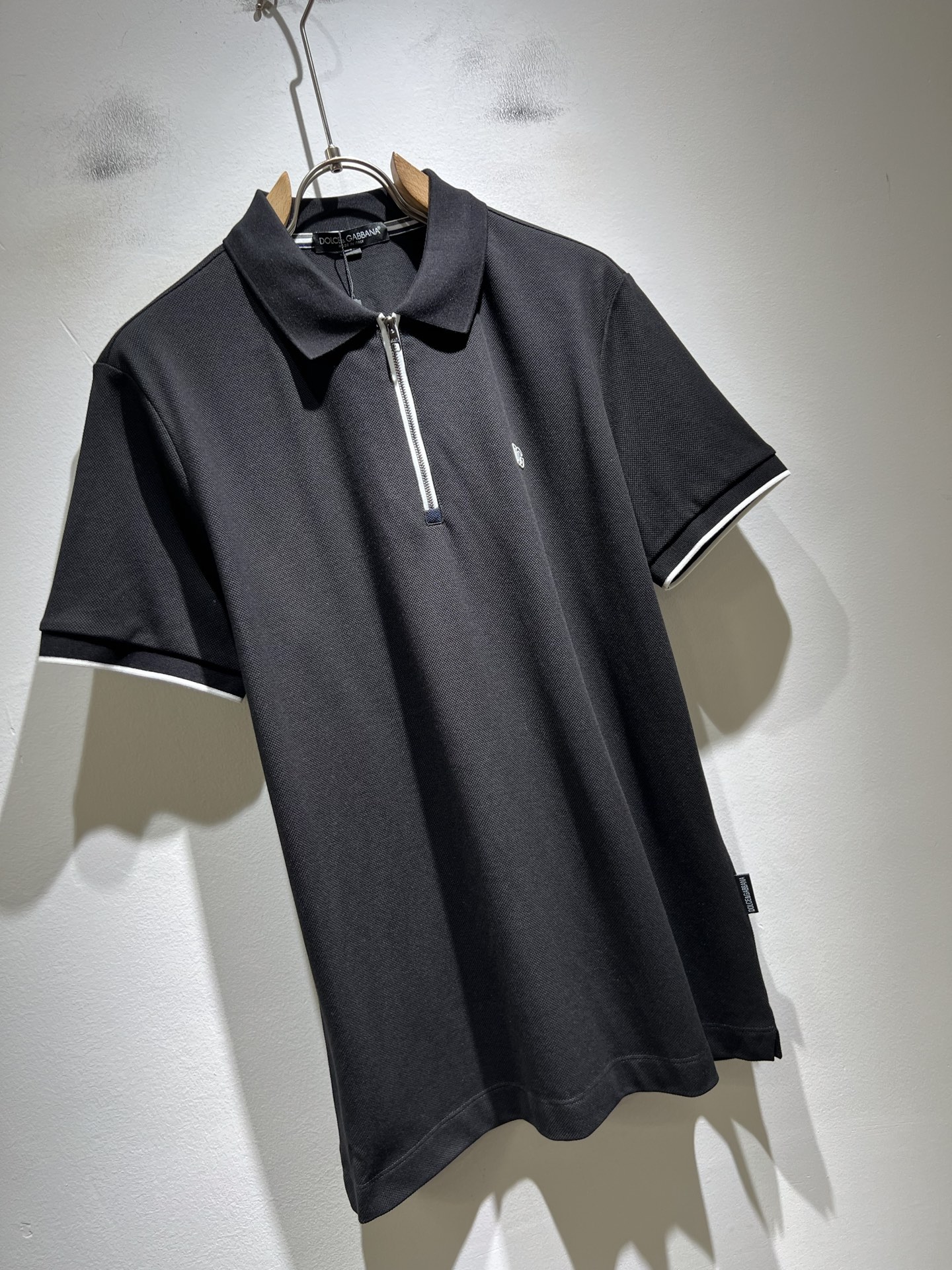 Dolce&Gabba*a 杜嘉*纳2026春夏新款男士短袖Polo衫，专柜同步发售！定制专属珠地棉面料