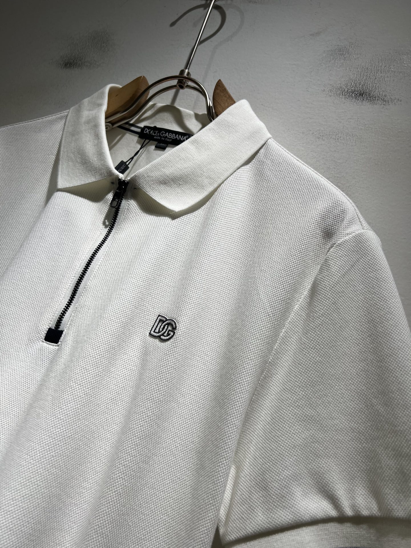 Dolce&Gabba*a 杜嘉*纳2026春夏新款男士短袖Polo衫，专柜同步发售！定制专属珠地棉面料