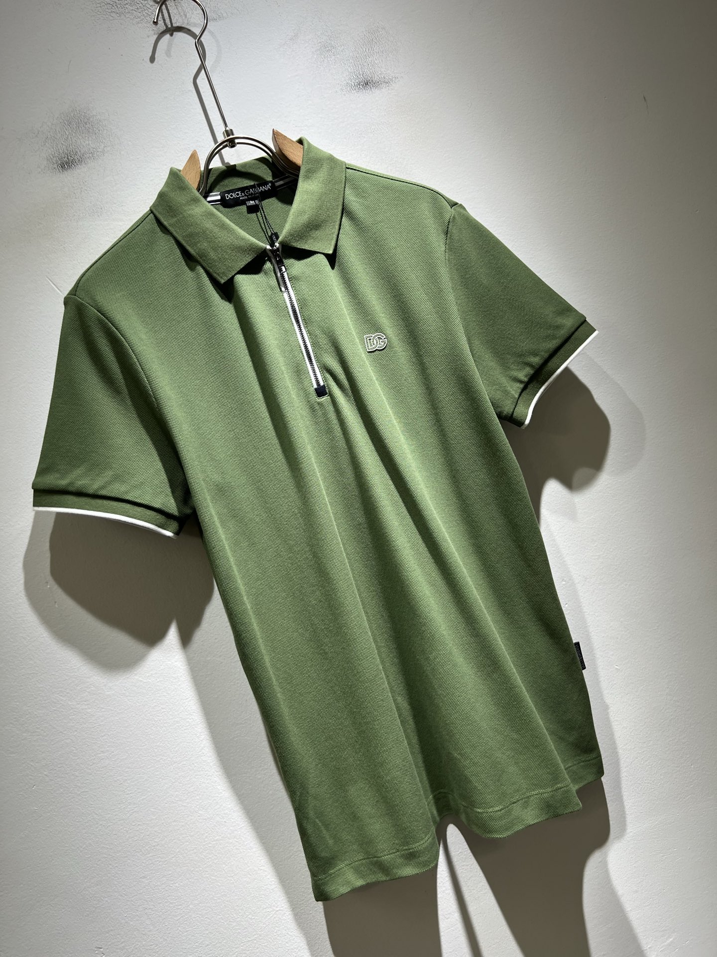 Dolce&Gabba*a 杜嘉*纳2026春夏新款男士短袖Polo衫，专柜同步发售！定制专属珠地棉面料