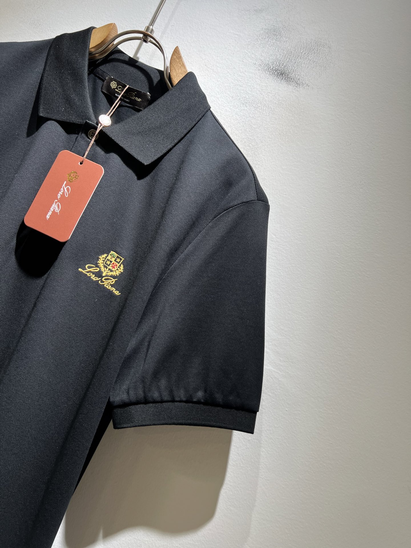 Loro Piana诺悠翩雅 2026春夏男士最新的贸易订单短袖Polo衫，全品相！！定制珠地纯棉面料！