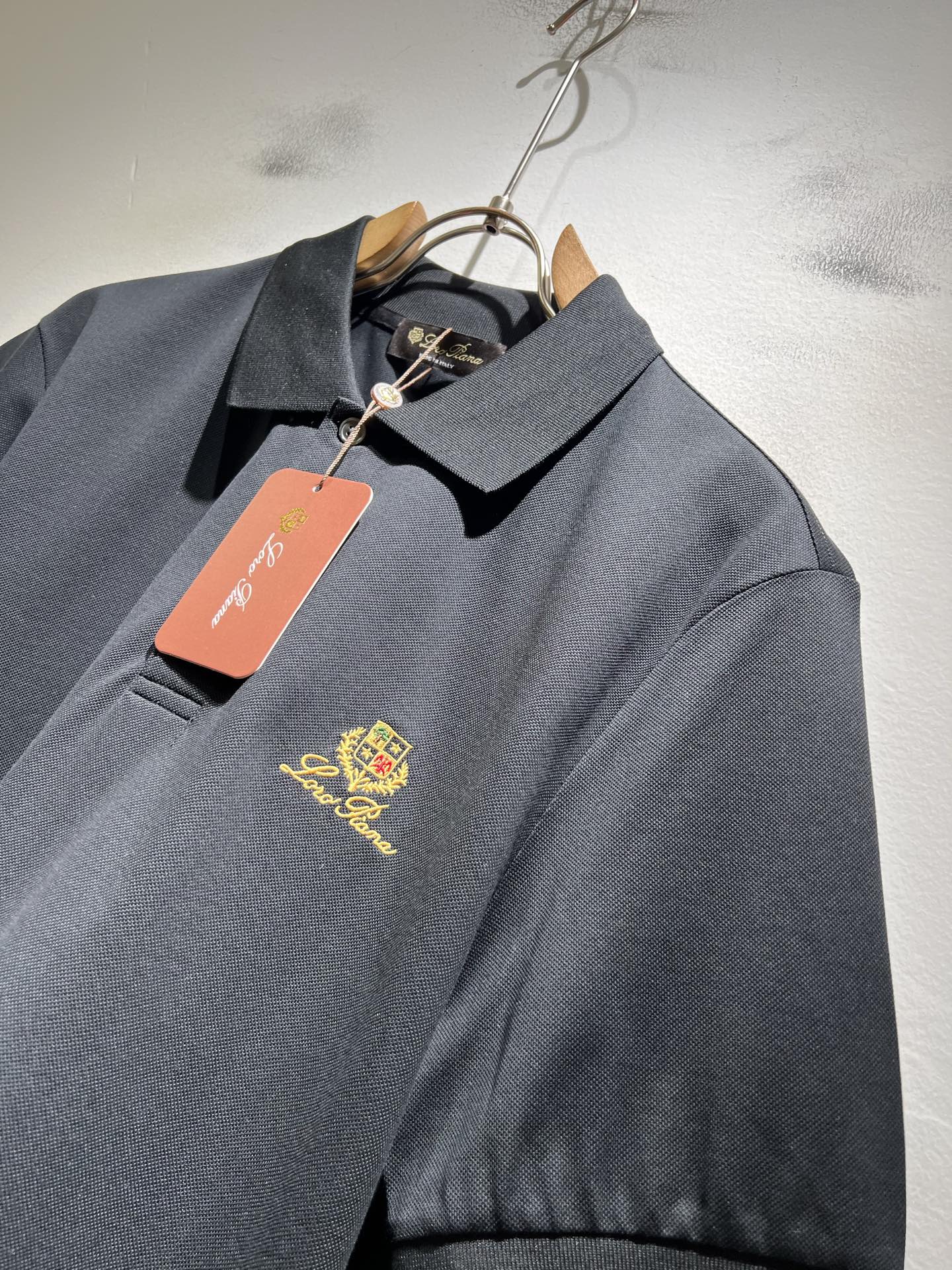 Loro Piana诺悠翩雅 2026春夏男士最新的贸易订单短袖Polo衫，全品相！！定制珠地纯棉面料！