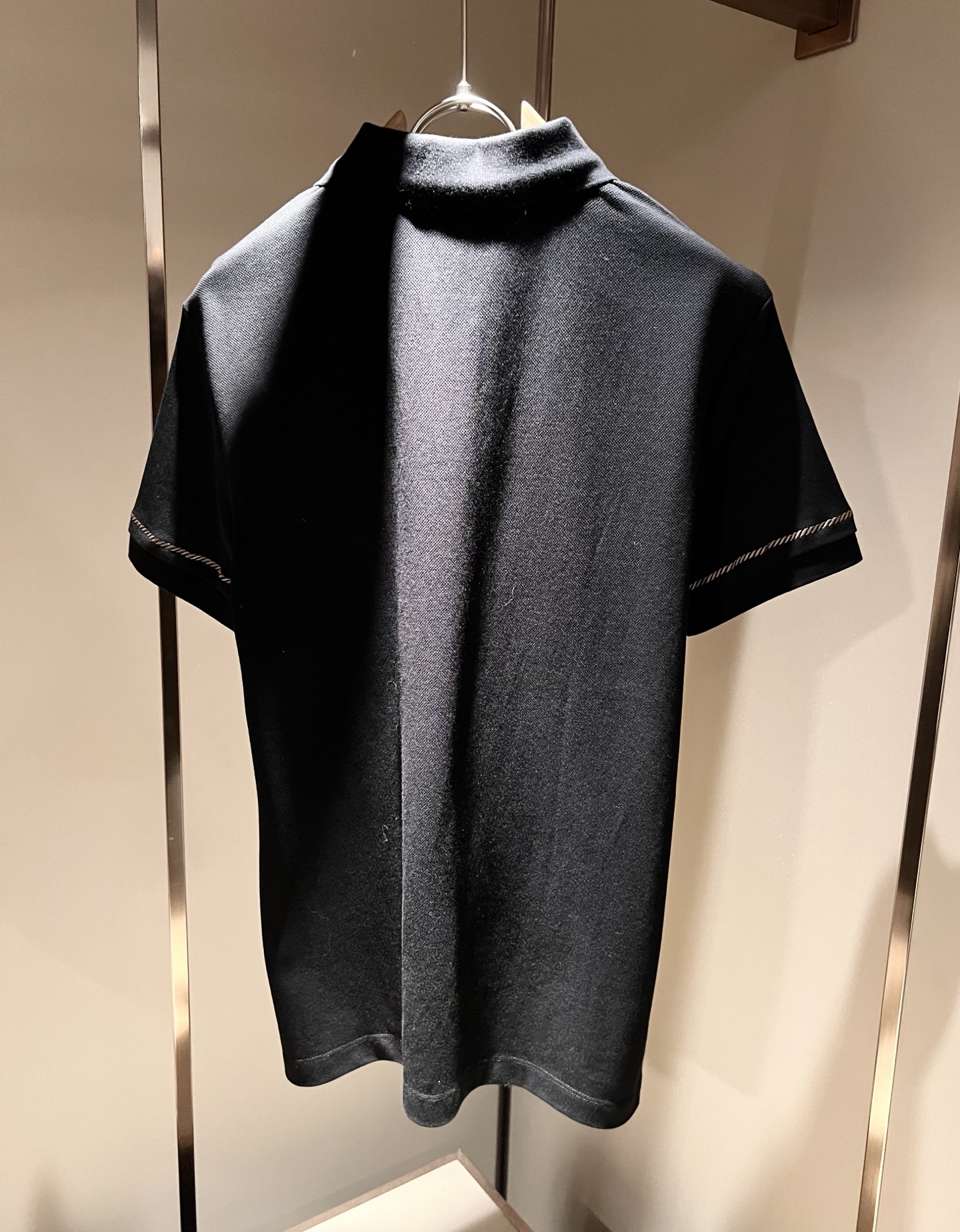 Bur*erry 巴*莉 2026春夏新款男士短袖Polo衫，品牌最新设计元素！既不单调也不复杂,恰到好
